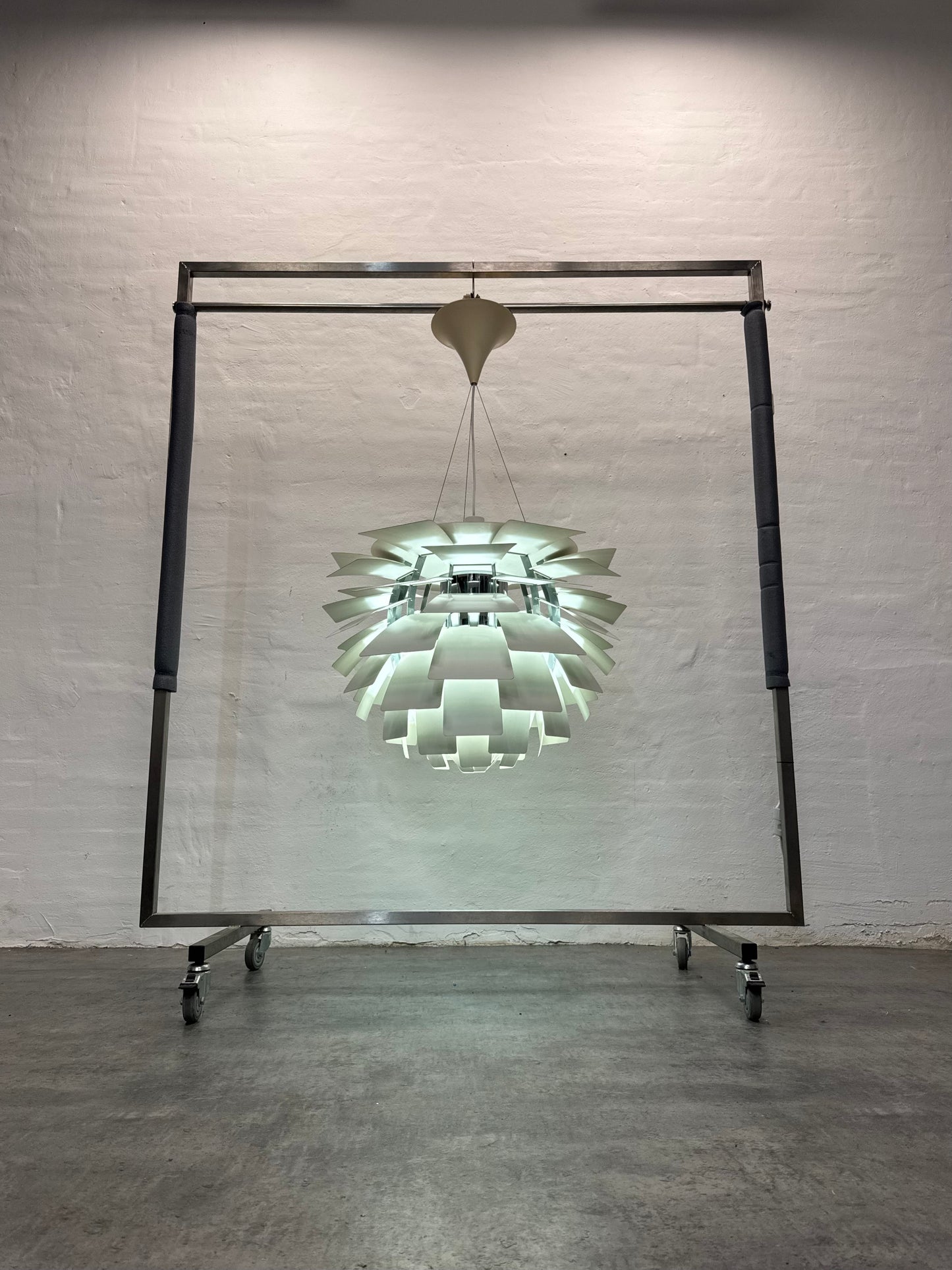 Poul Henningsen ‘Koglen’ Ø72 cm, hvid.