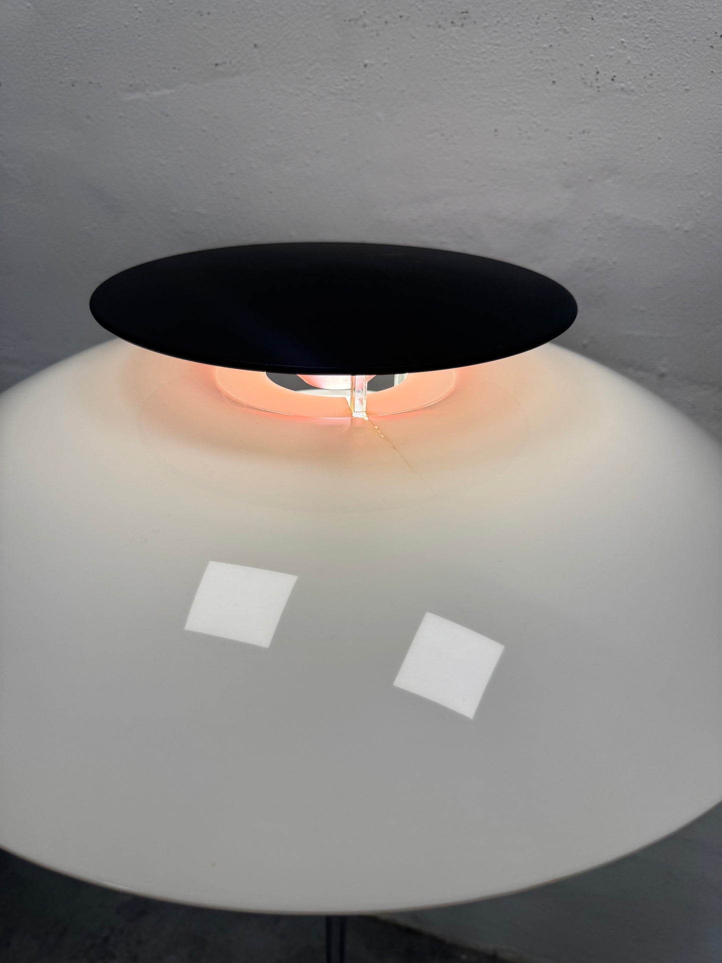 Poul Henningsen ‘PH80’ Louis Poulsen.