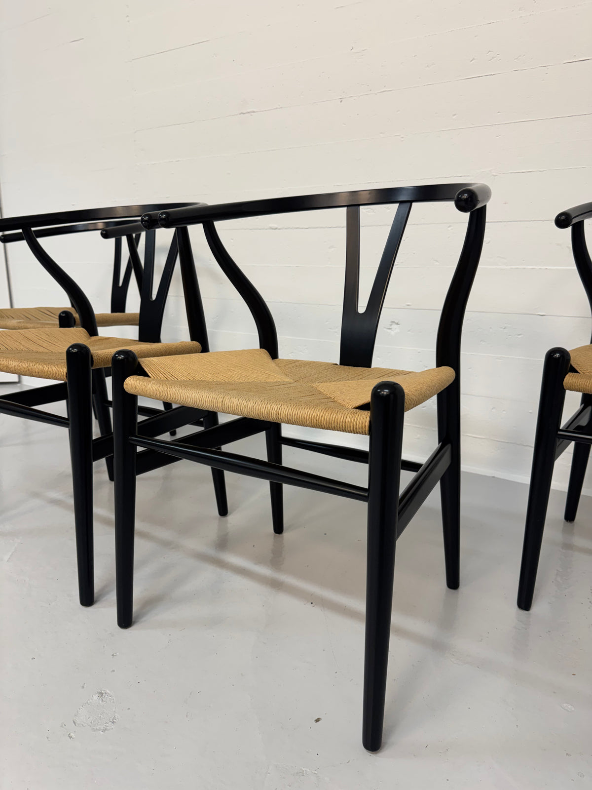 Hans J. Wegner ‘CH-24’ Carl Hansen & Søn.