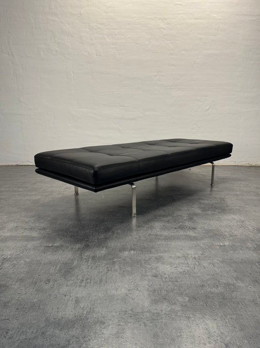 Arne Vodder ‘AV 57’ Daybed.