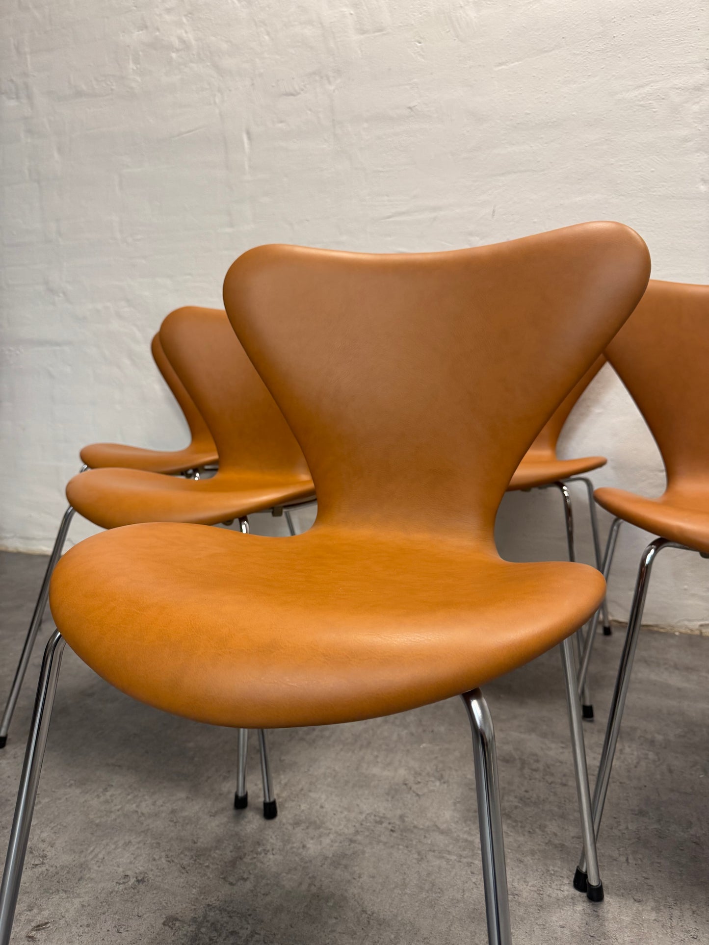 Arne Jacobsen ‘3107’ Fritz Hansen.