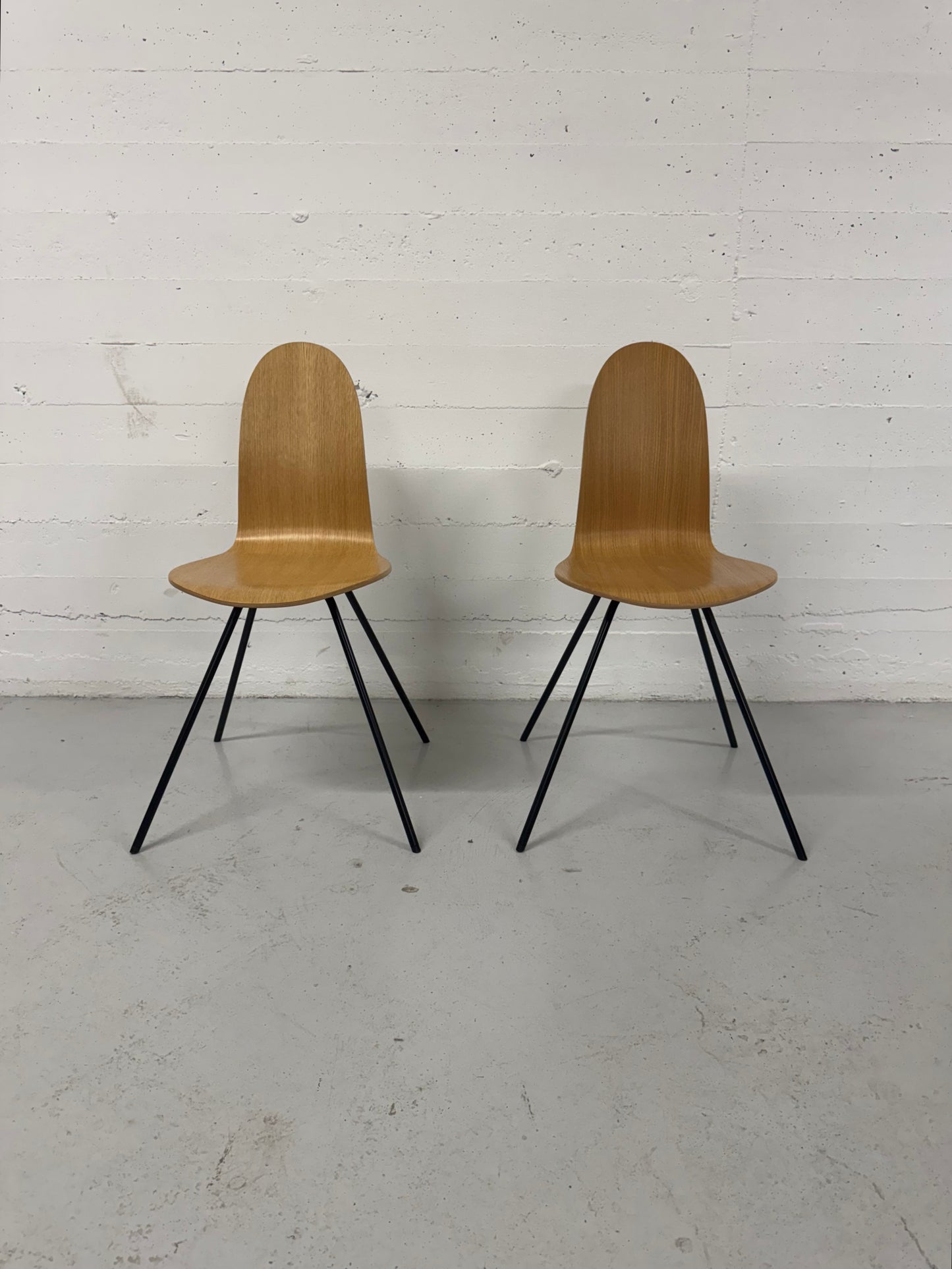 Arne Jacobsen ‘Tungen/3102’ Howe.
