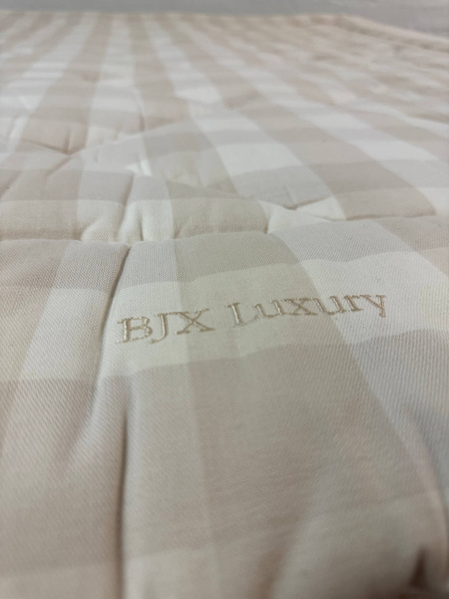 Hästens ‘Superia’ dobbeltseng, med BJX Luxury topmadras.
