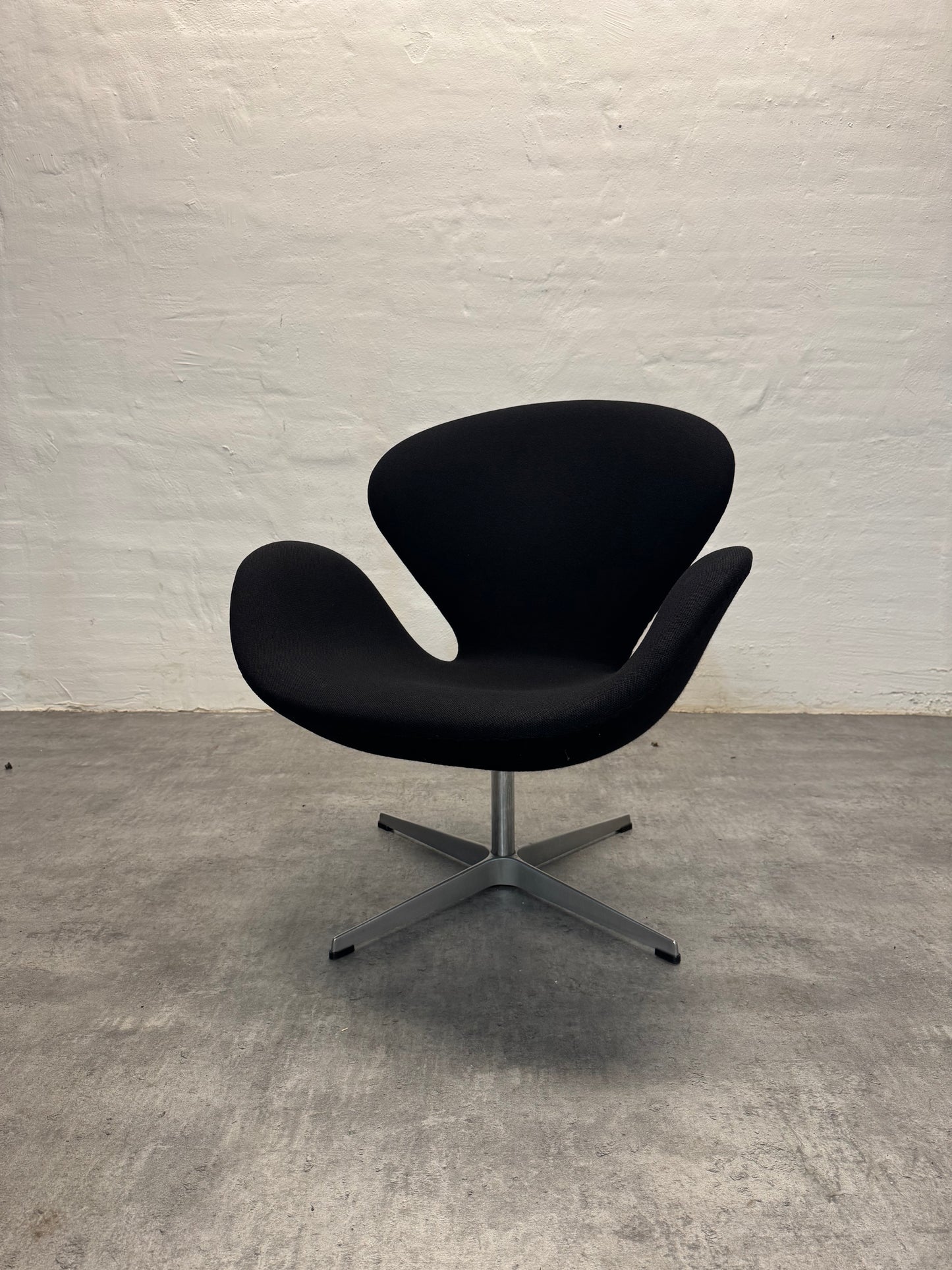 Arne Jacobsen ‘Svanen’ Fritz Hansen.