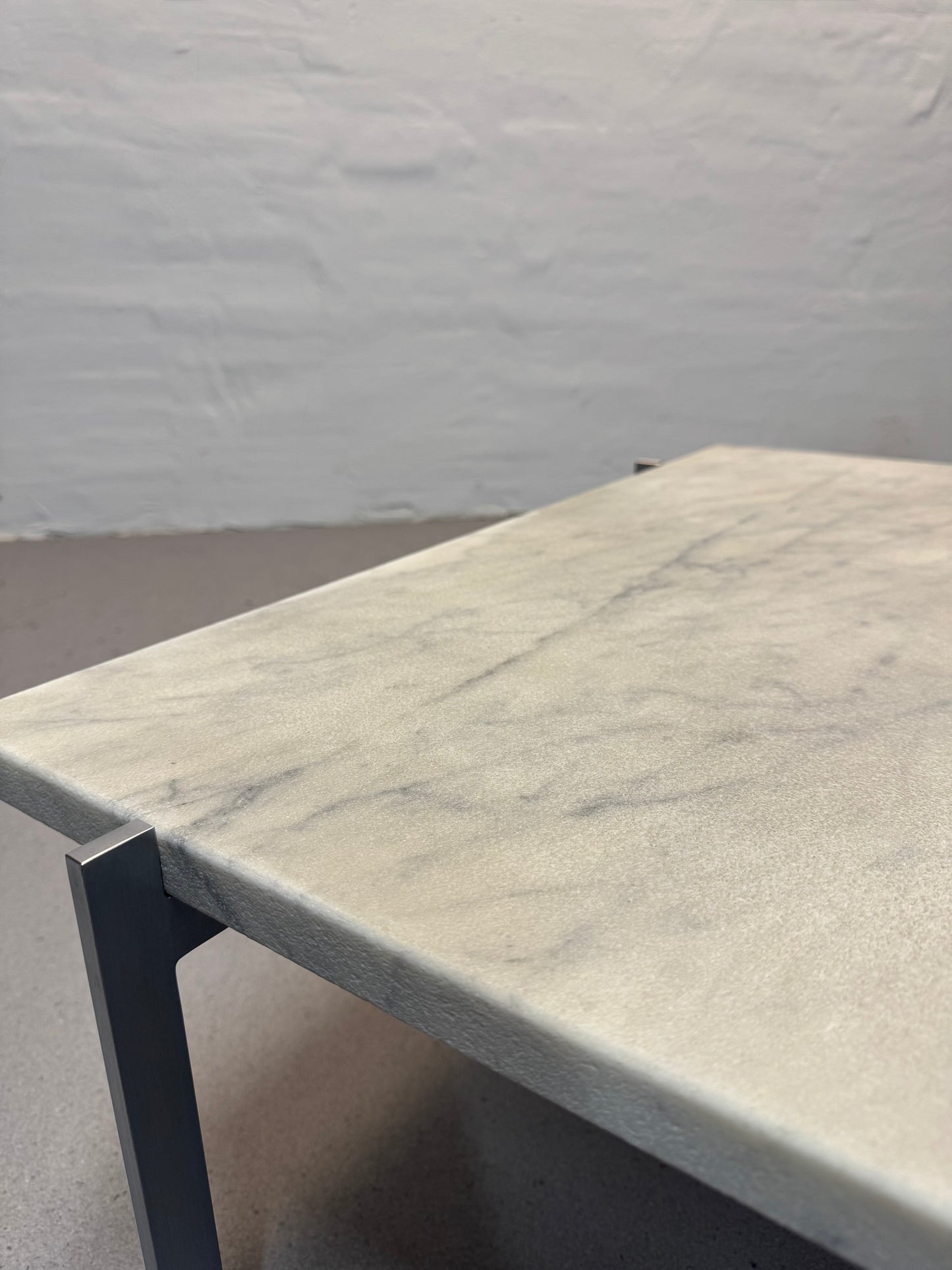 Poul Kjærholm ‘PK-61’ Fritz Hansen.