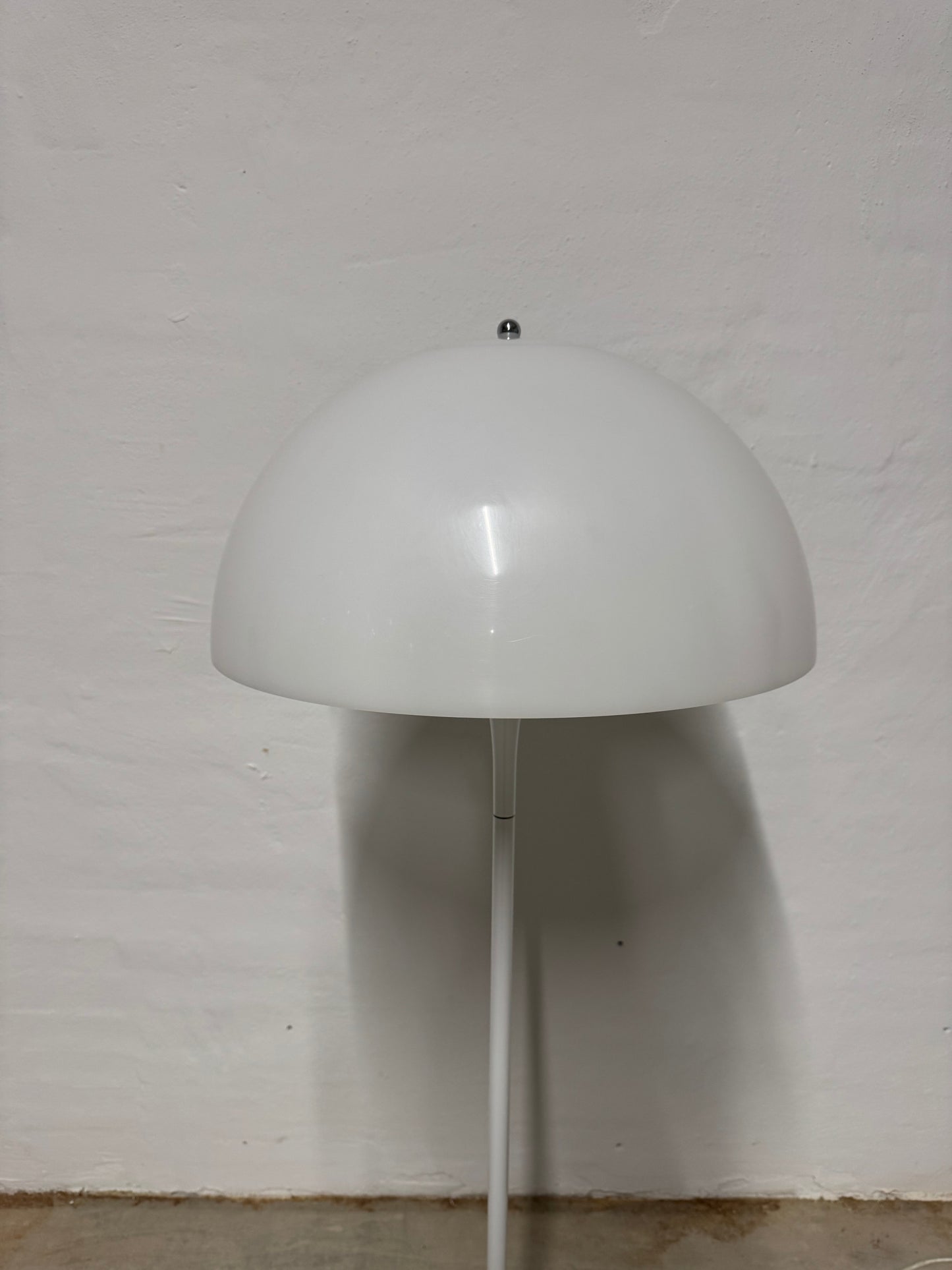 Verner Panton, “Panthella” Louis Poulsen.