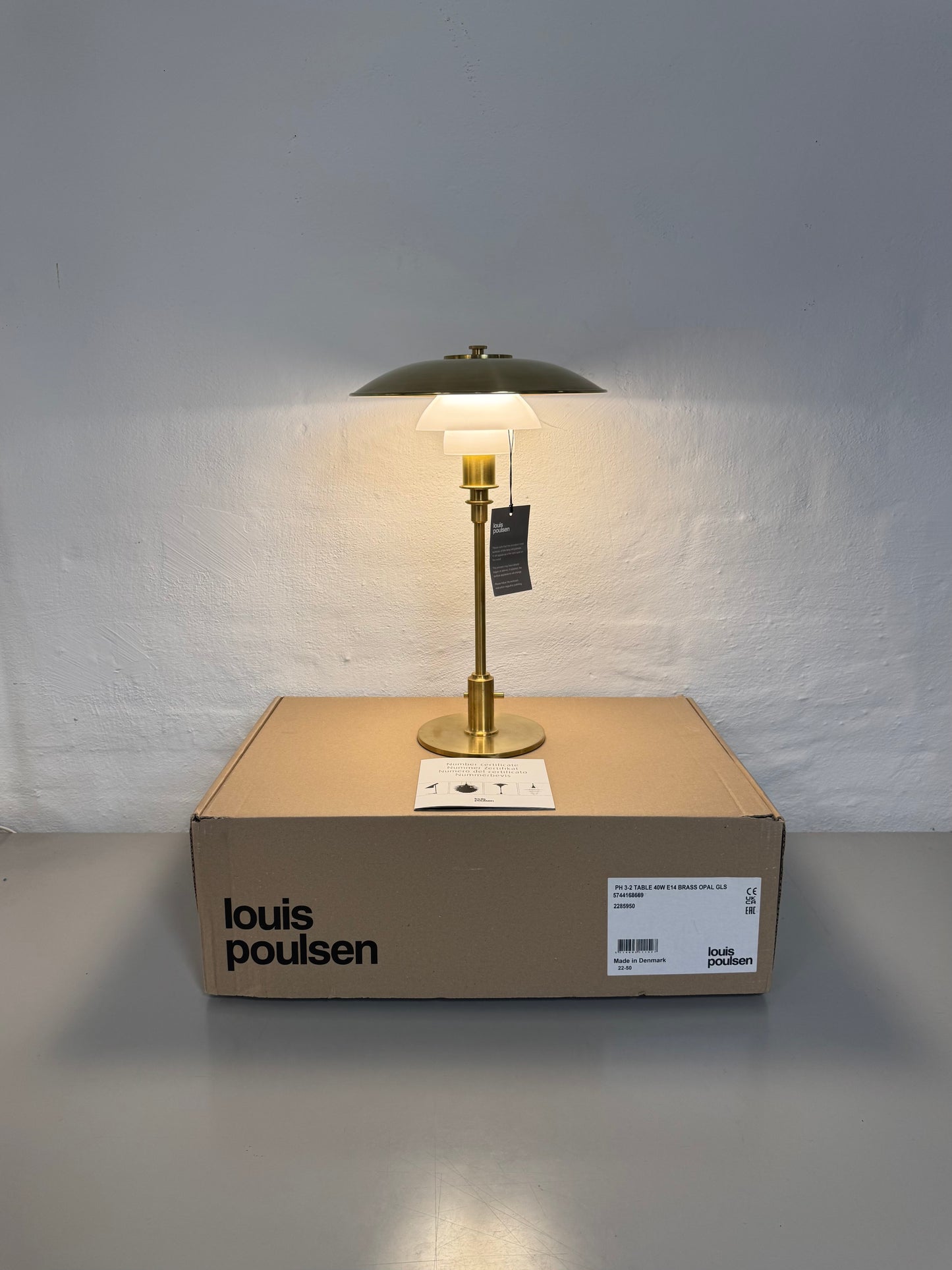 Poul Henningsen ‘PH 3/2’ Louis Poulsen.