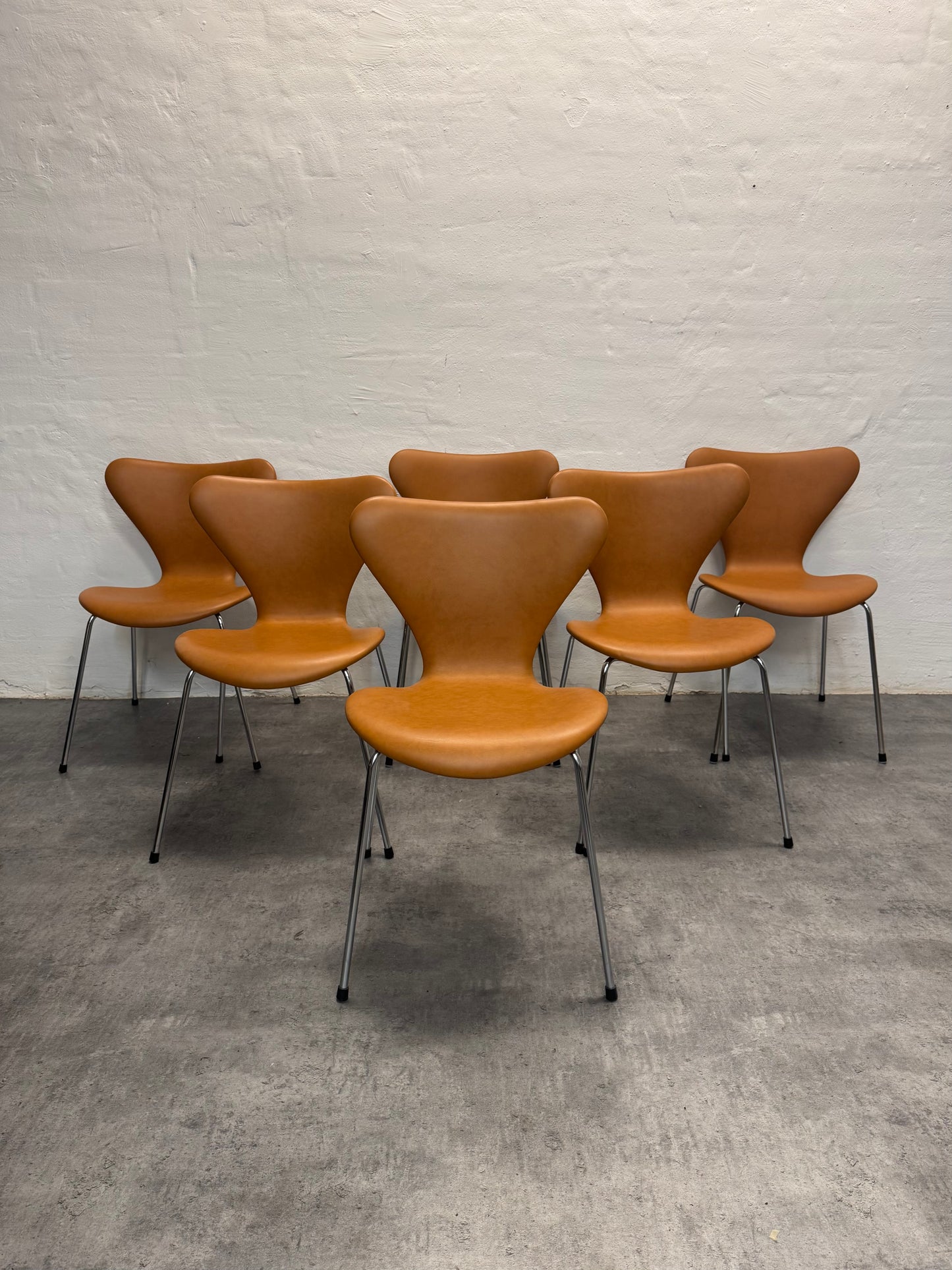 Arne Jacobsen ‘3107’ Fritz Hansen.