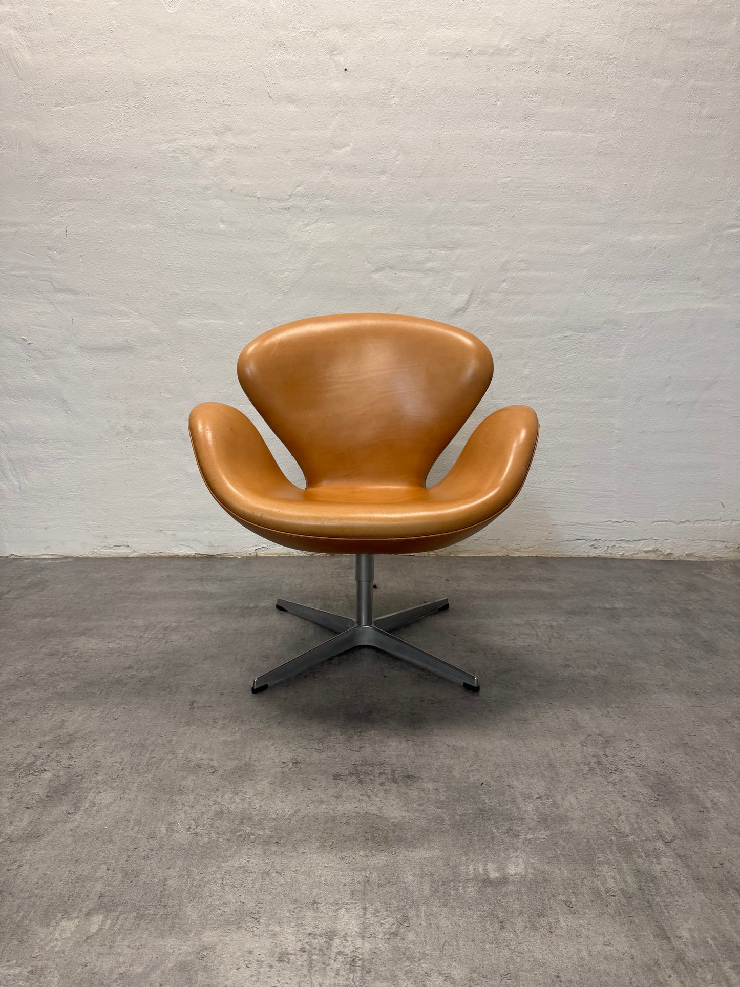 Arne Jacobsen ‘Svanen’ Fritz Hansen.