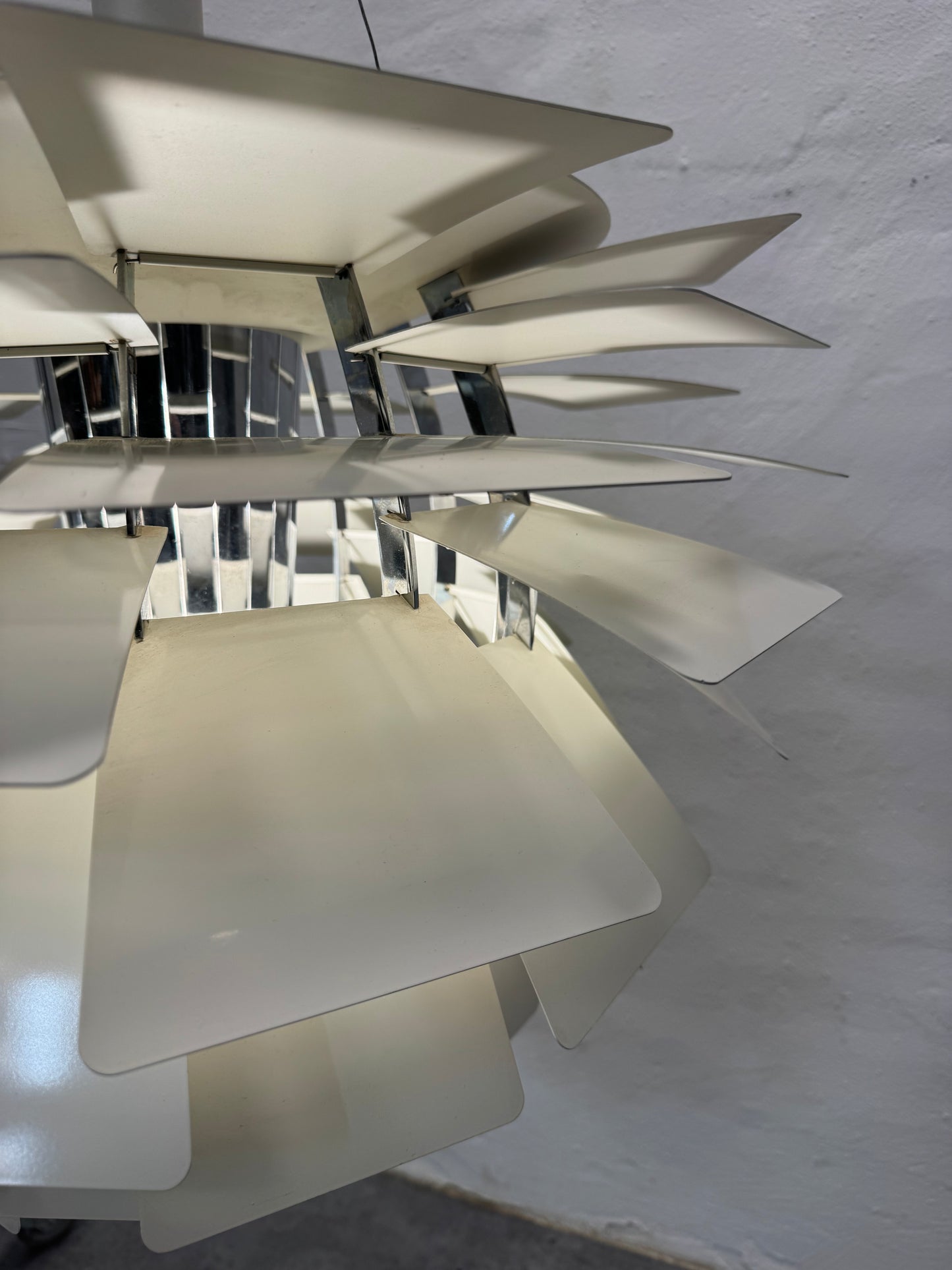 Ø60cm, Poul Henningsen ‘Koglen’ Louis Poulsen.