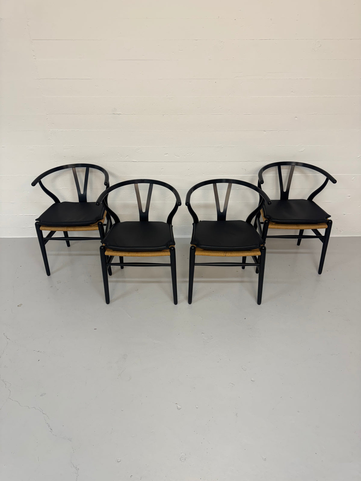 Hans J. Wegner ‘CH-24’ Carl Hansen & Søn.