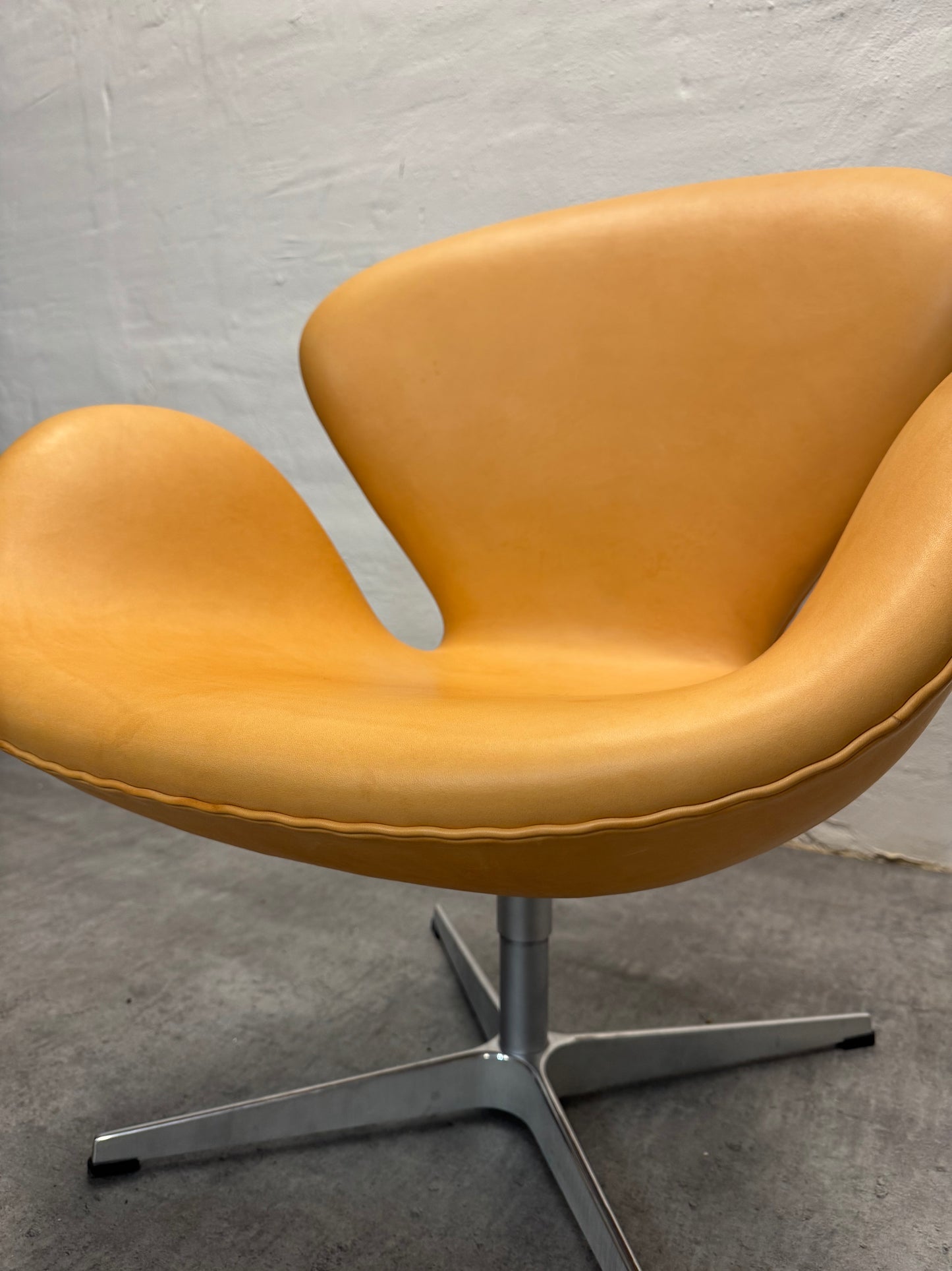 ORIGINAL POLSTRING Arne Jacobsen ‘Svanen’ Fritz Hansen - 2023.