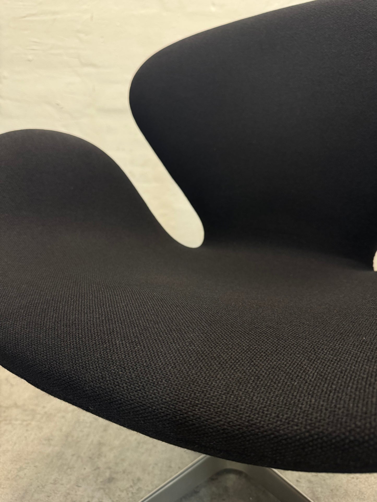 Arne Jacobsen ‘Svanen’ Fritz Hansen.