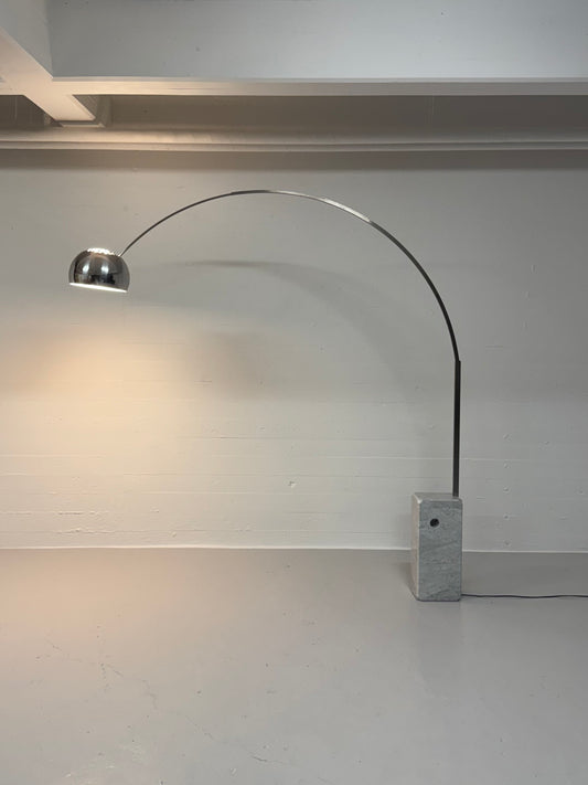 FLOS ‘Arco’ Achille & Pier Giacomo Castiglioni.