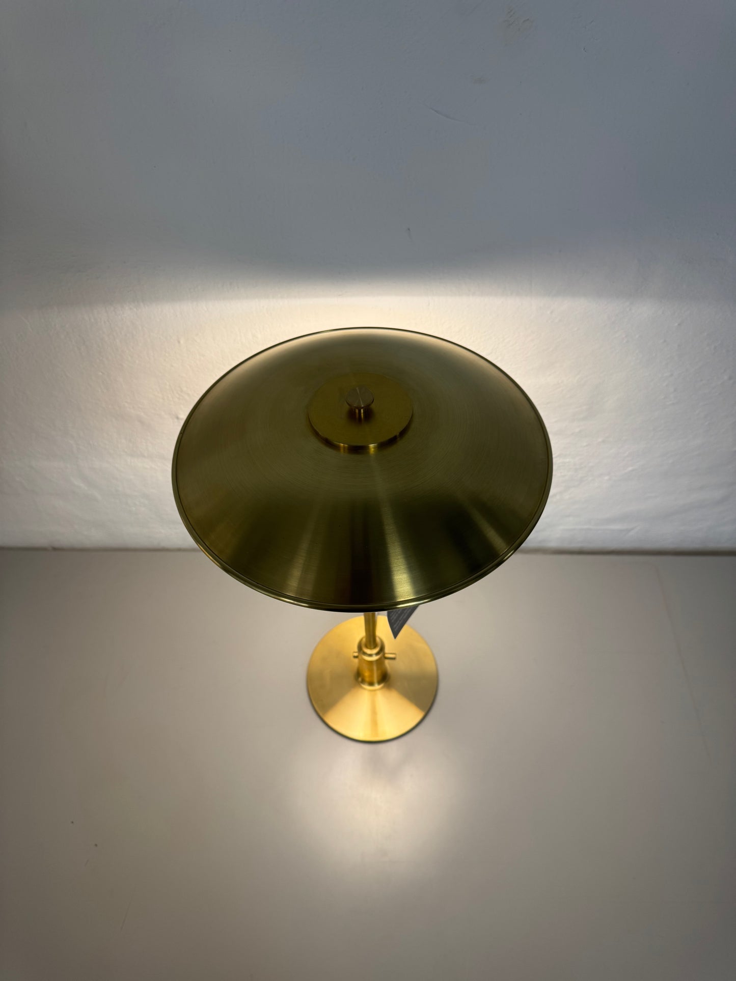 Poul Henningsen ‘PH 3/2’ Louis Poulsen.