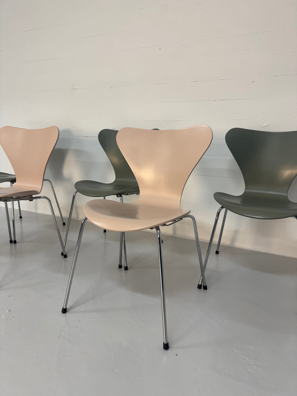 Arne Jacobsen ‘3107’ Fritz Hansen.