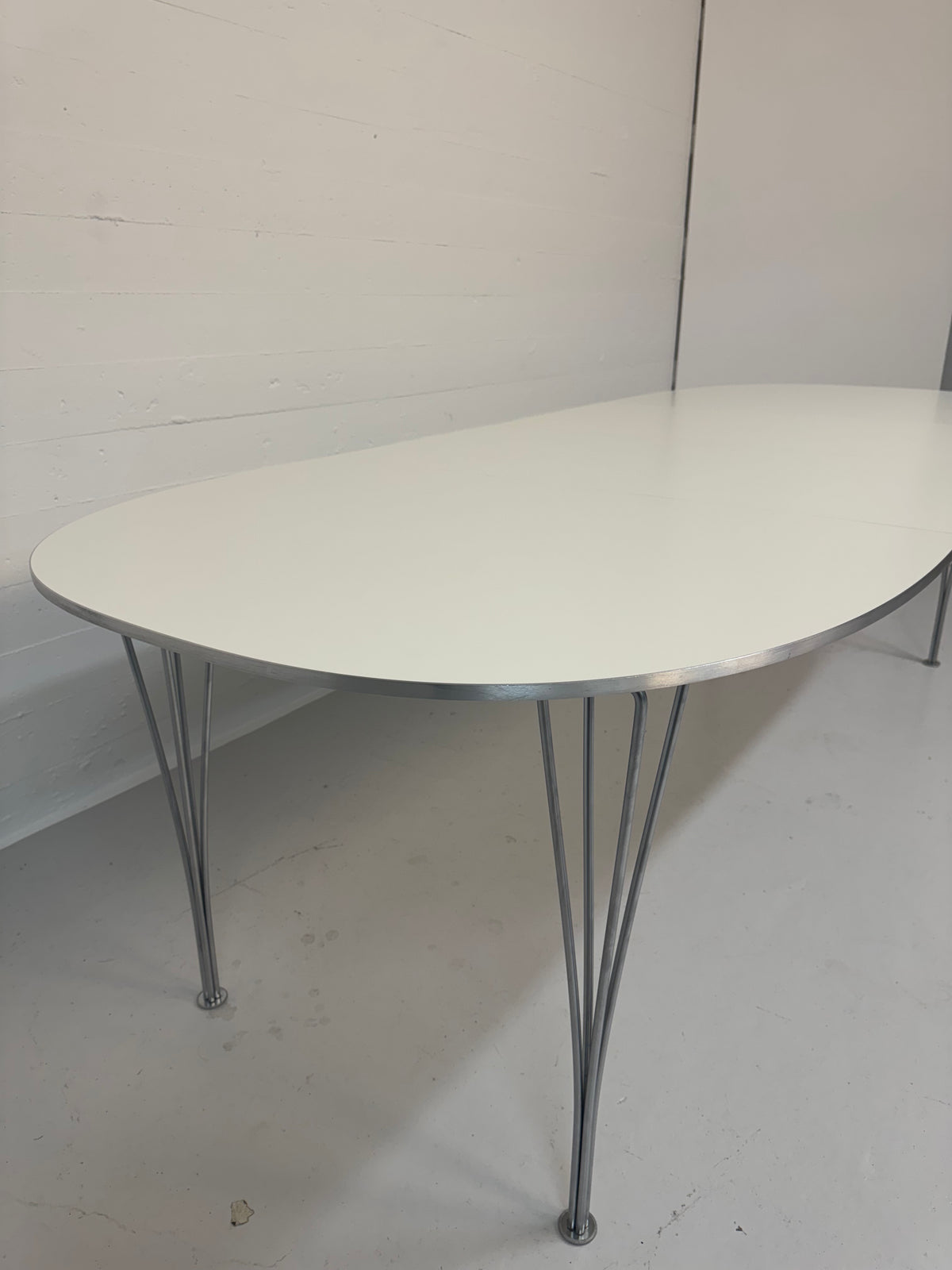 Piet Hein ‘Superellipse’ Fritz Hansen.