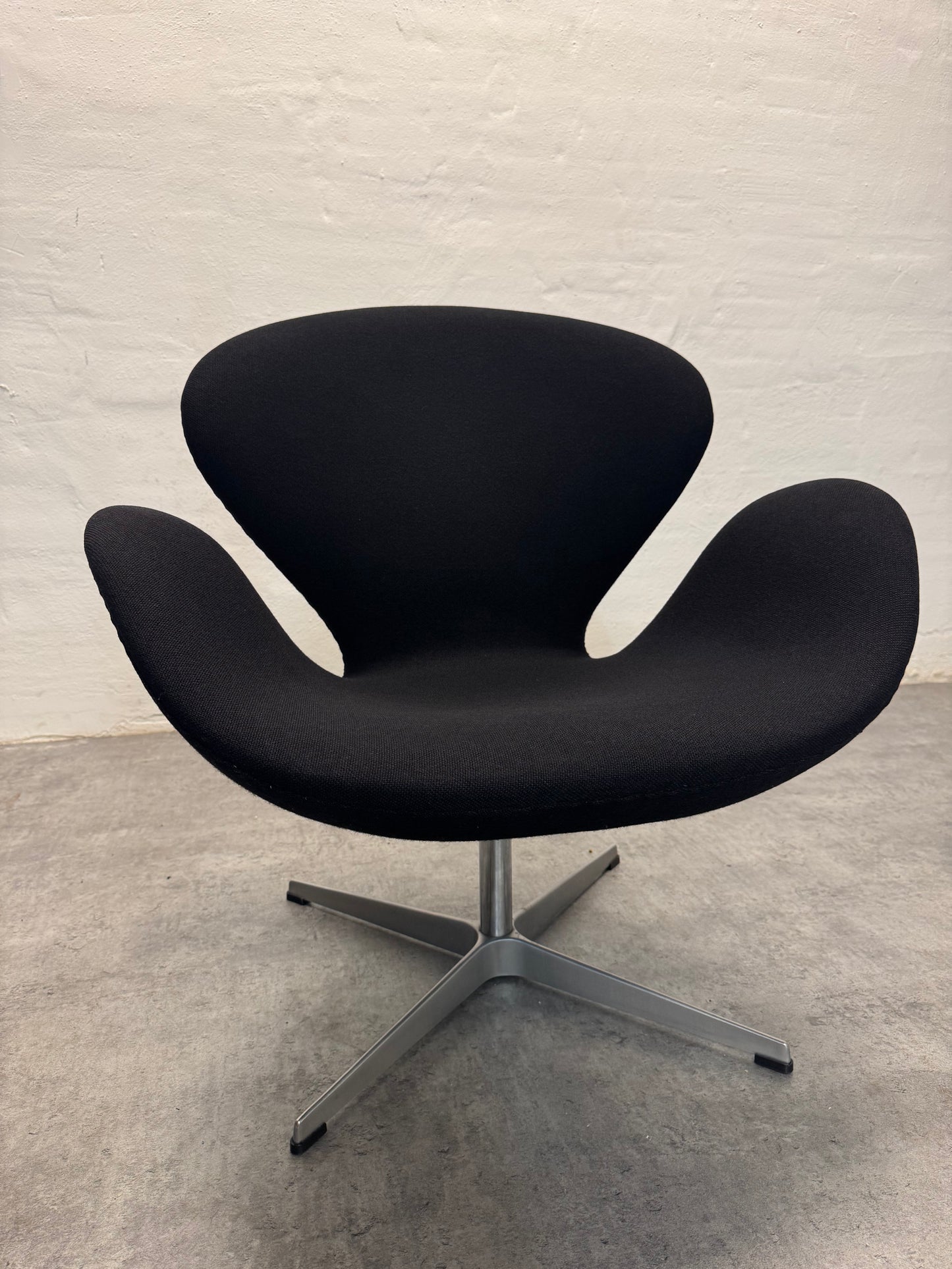 Arne Jacobsen ‘Svanen’ Fritz Hansen.