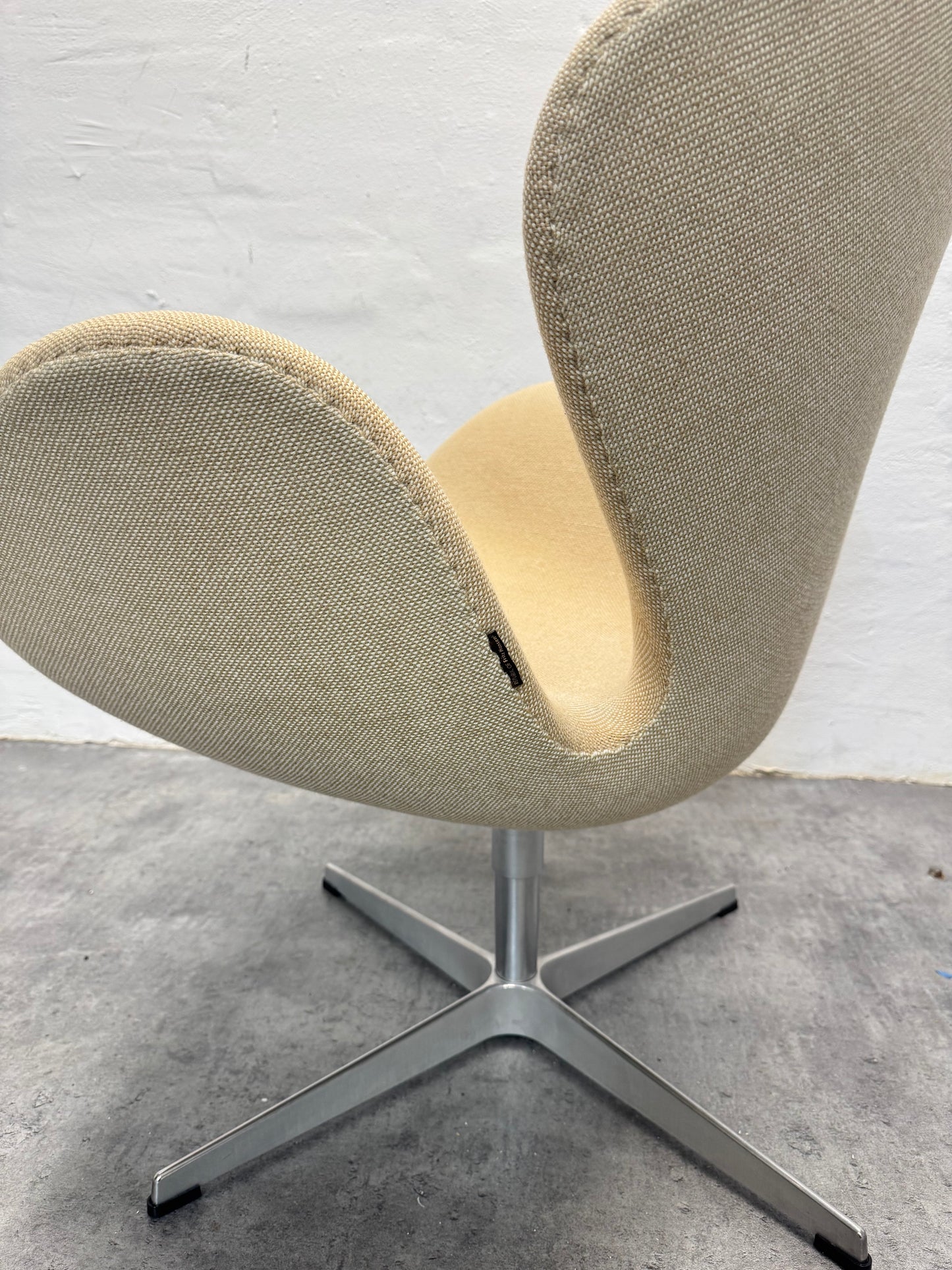 Arne Jacobsen ‘Svanen’ Fritz Hansen, original polstring.