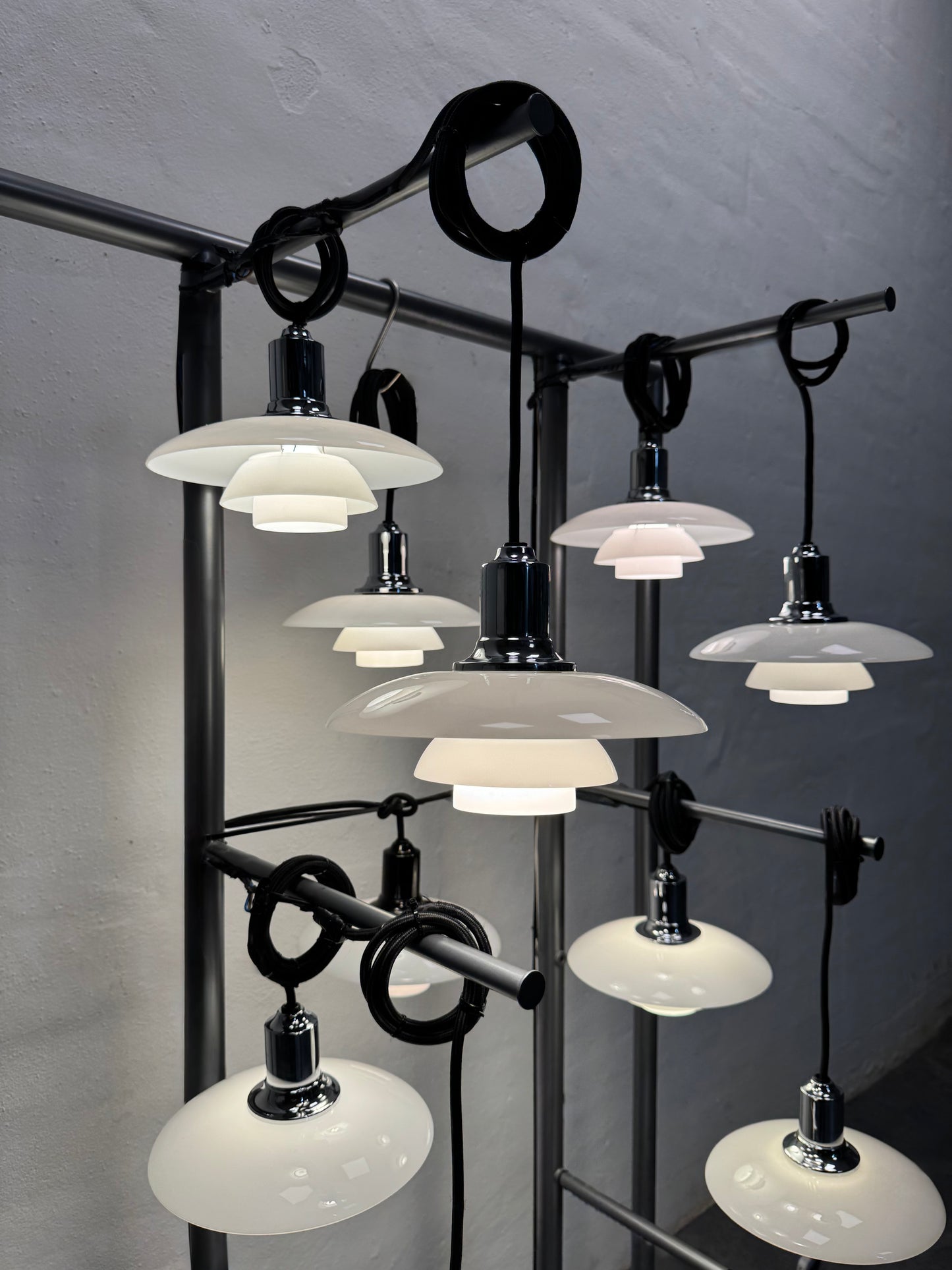 Poul Henningsen, “PH 2/1” pendel Louis Poulsen.