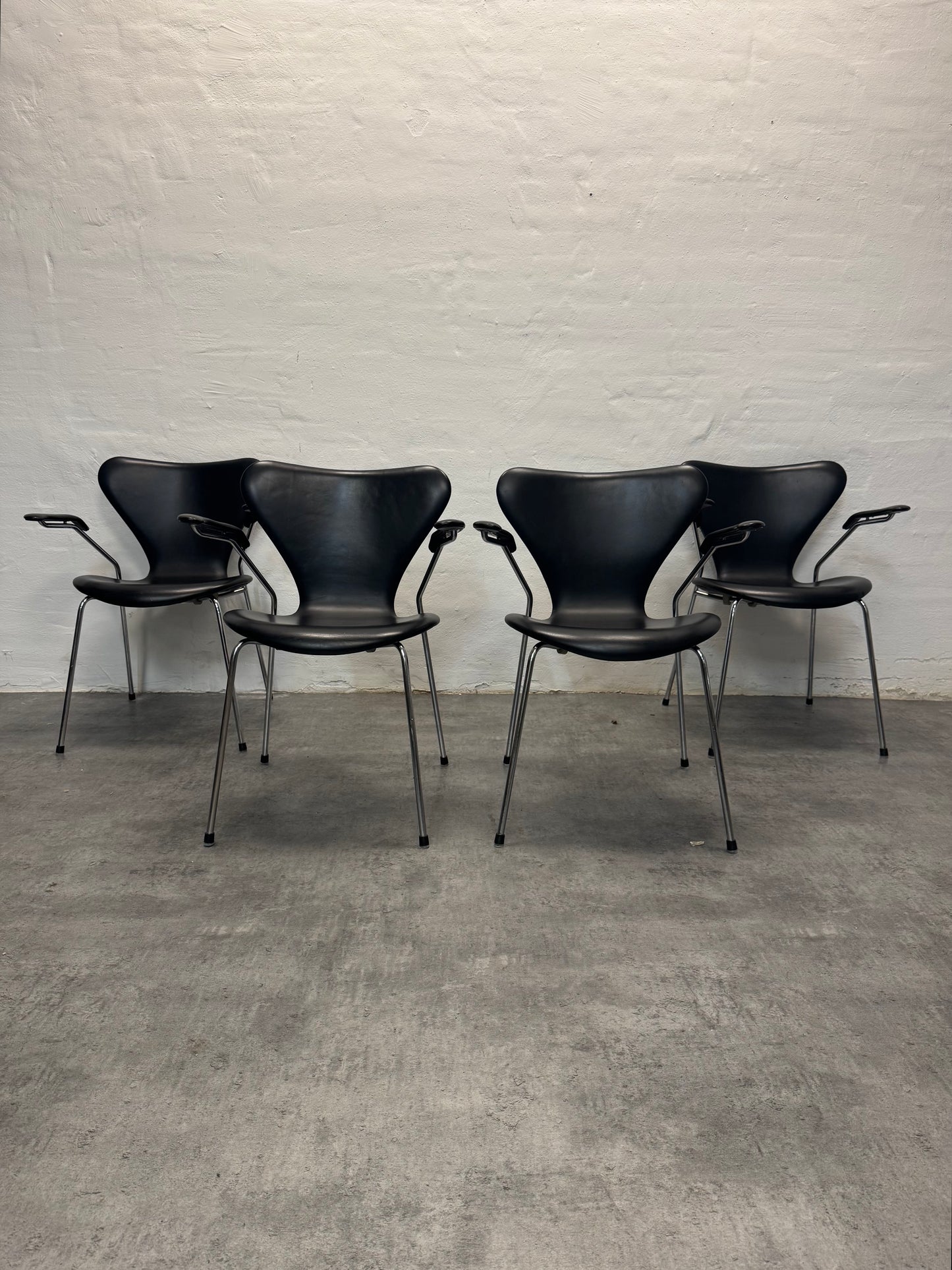 Arne Jacobsen ‘3207’ Fritz Hansen.
