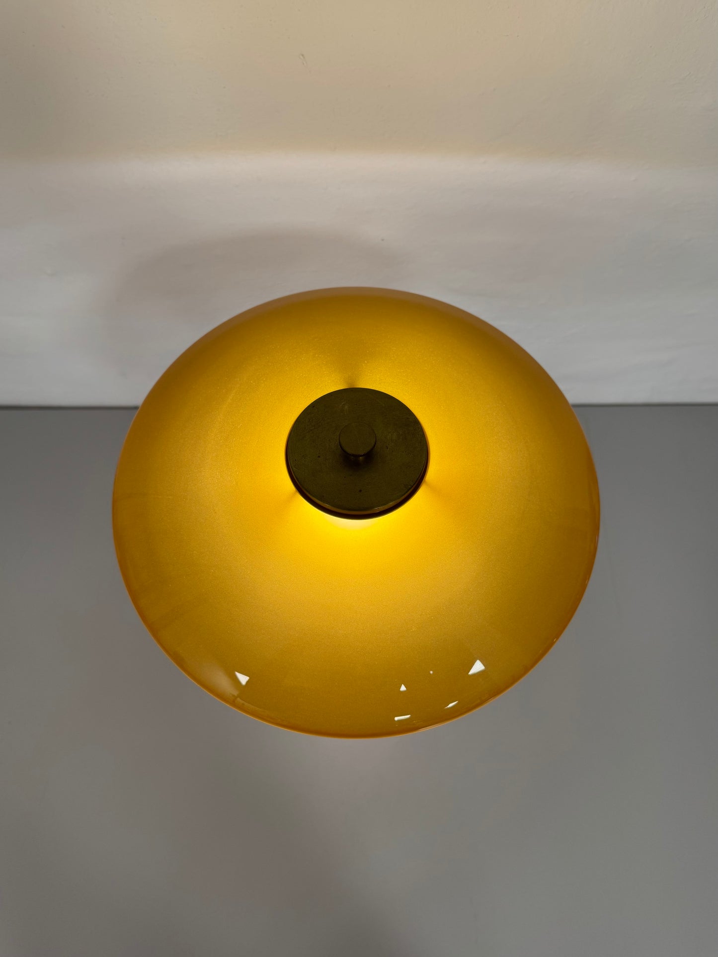 Poul Henningsen, “PH 3/2” Louis Poulsen.