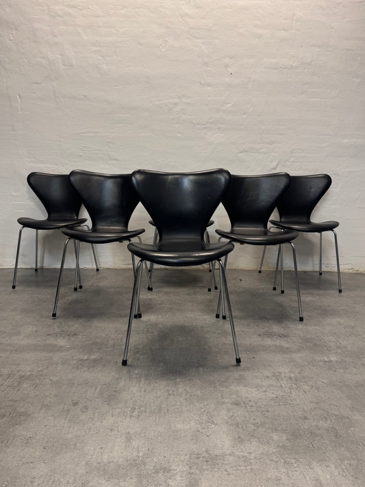 Arne Jacobsen ‘Syveren/3107’ Fritz Hansen.
