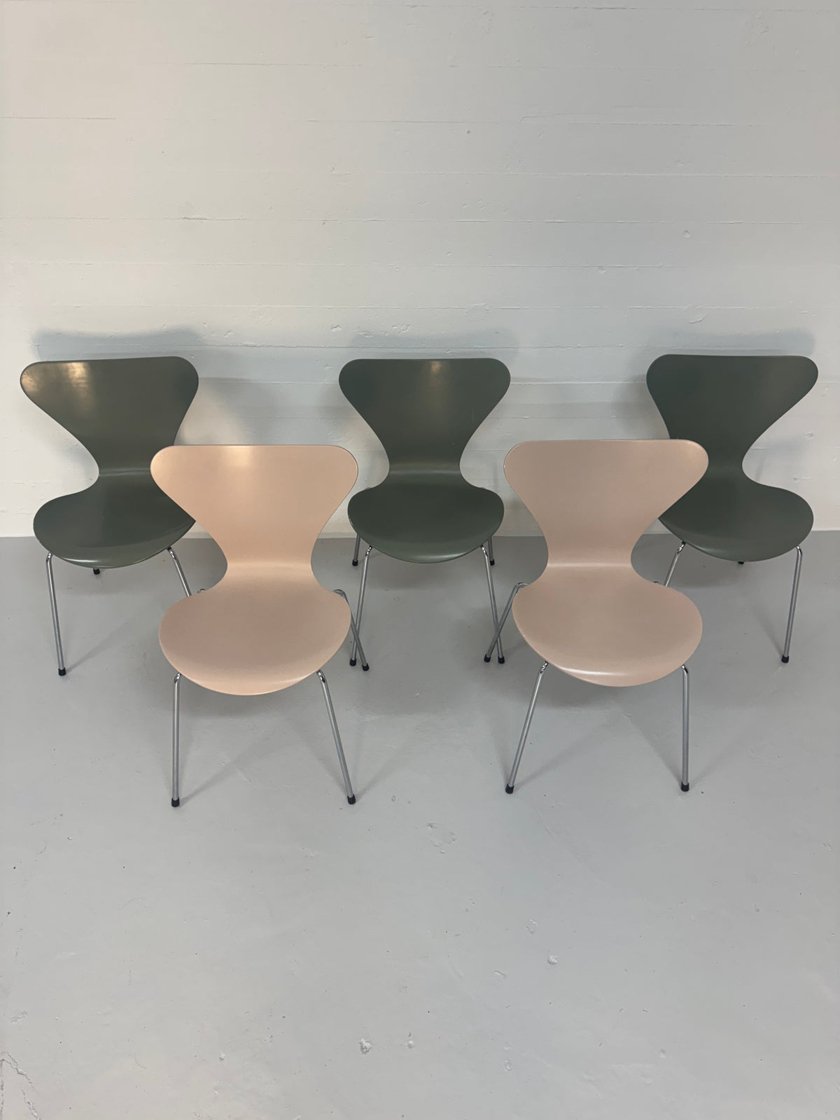 Arne Jacobsen ‘3107’ Fritz Hansen.