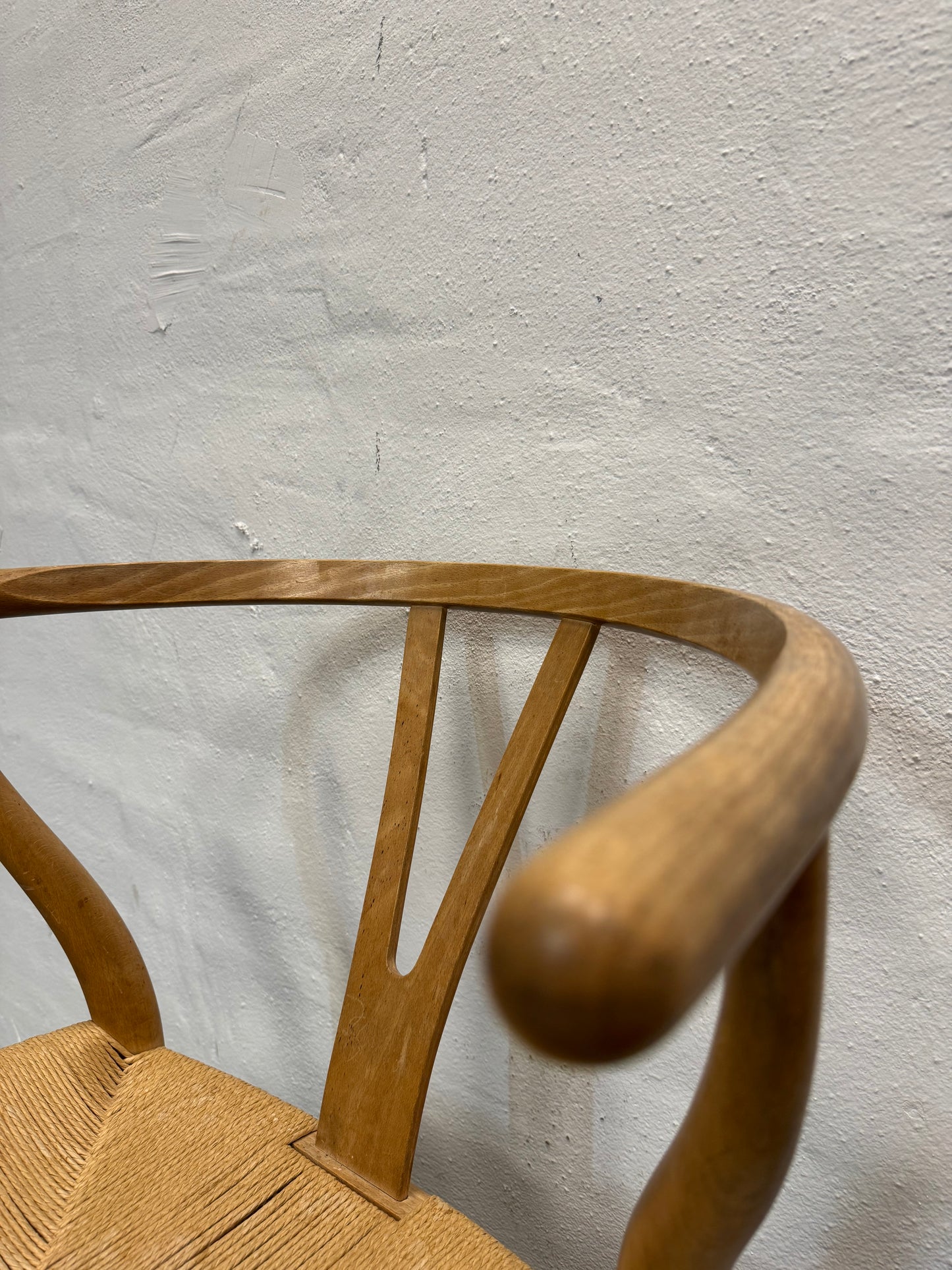 Hans J. Wegner, “CH24 / Y-stolen” Carl Hansen & Søn.