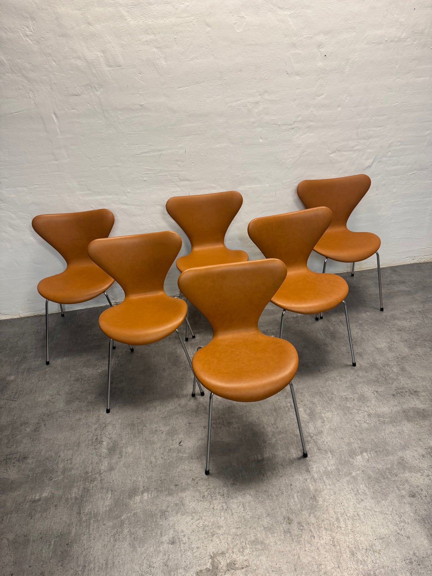 Arne Jacobsen ‘3107’ Fritz Hansen.