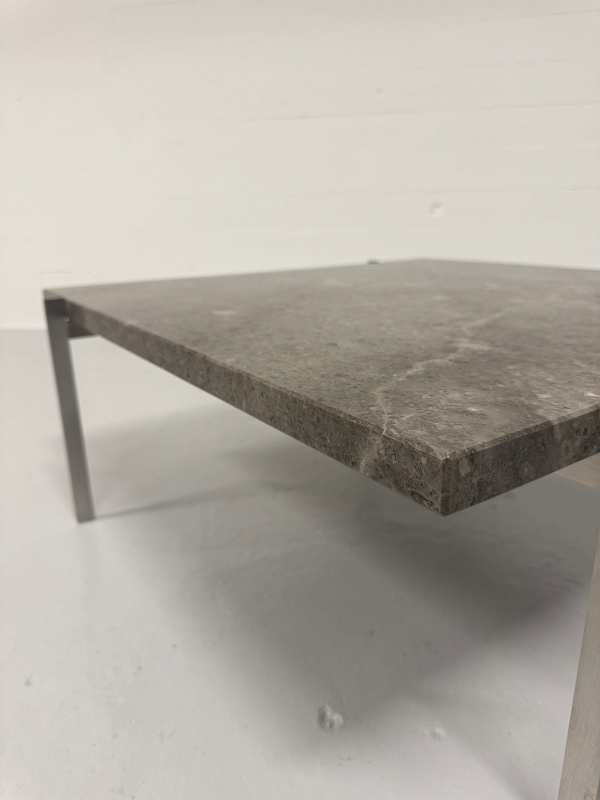 Poul Kjærholm ‘PK-61’ Fritz Hansen.