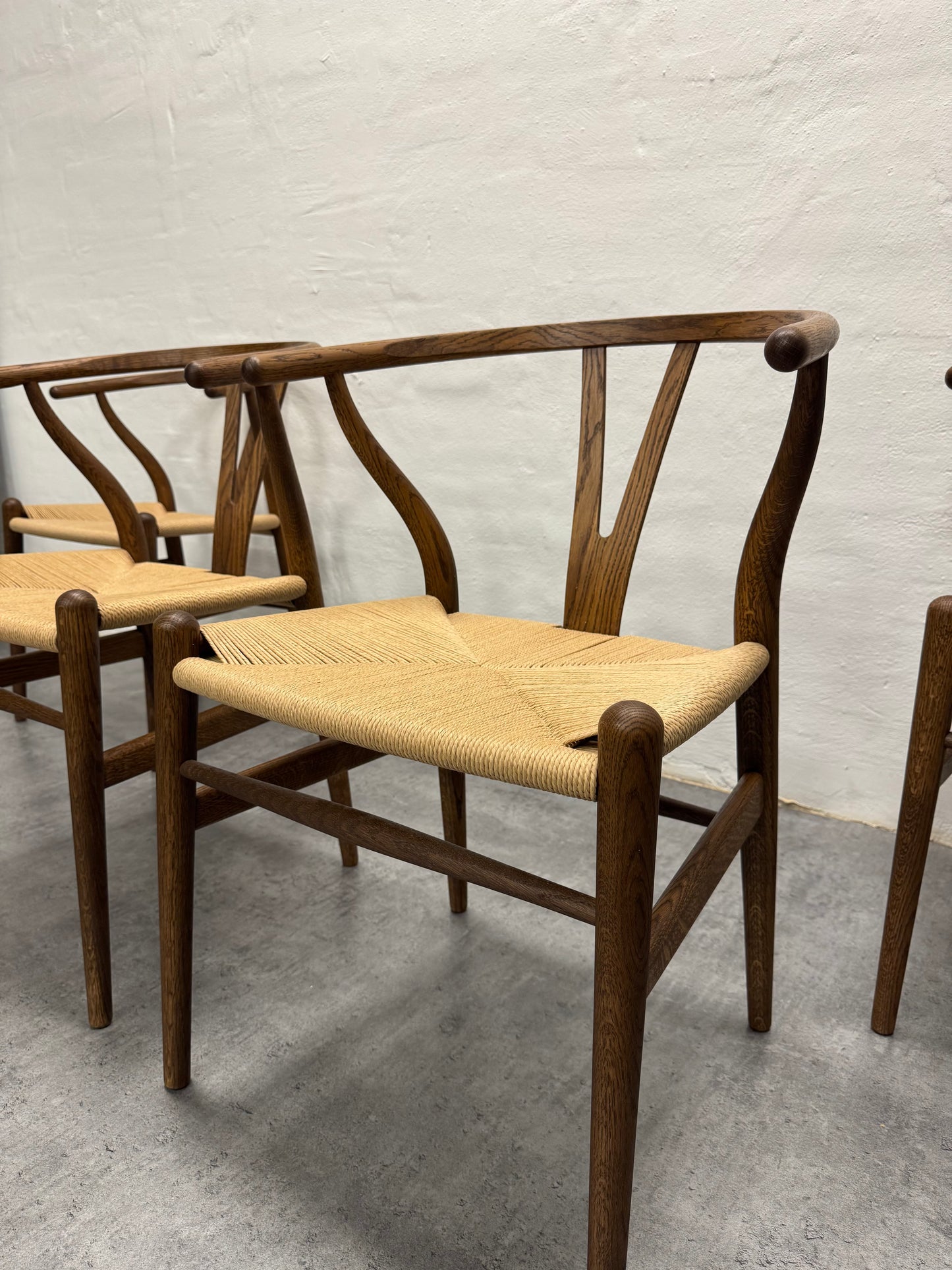 Hans J. Wegner ‘CH24/Y-stolen’ Carl Hansen & Søn.