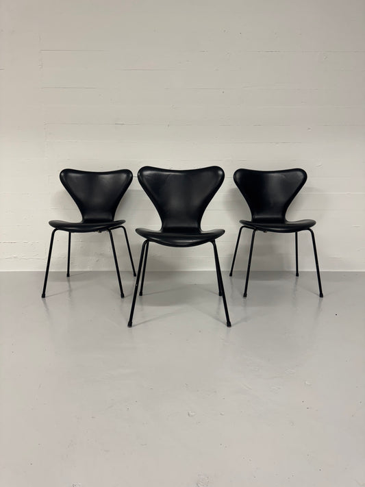 Arne Jacobsen ‘3107’ Fritz Hansen.