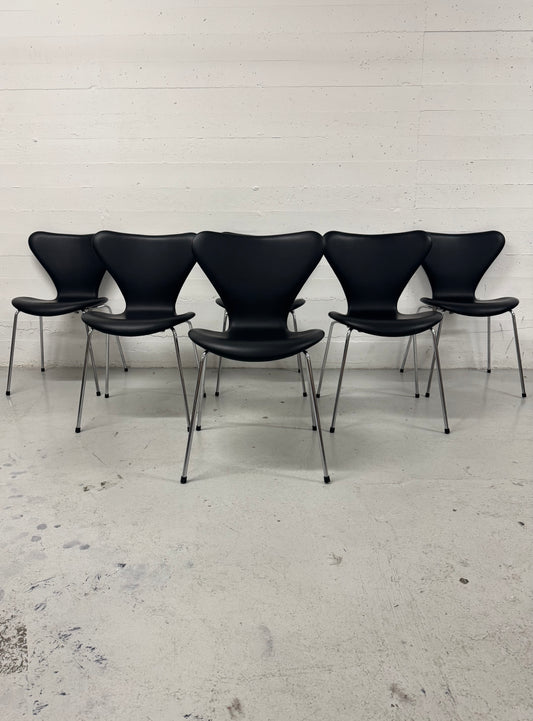 Arne Jacobsen ‘Syveren/3107’ Fritz Hansen.
