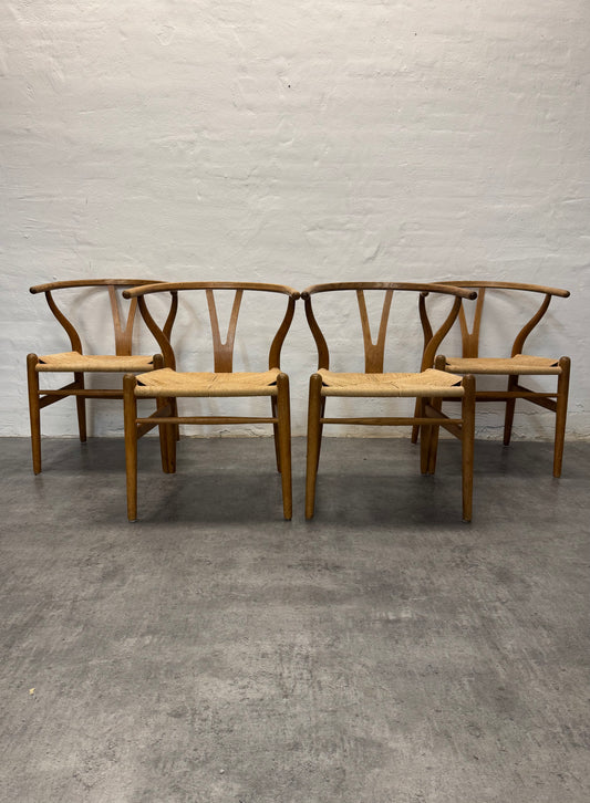 Egetræ, Hans J. Wegner ‘CH-24’ Carl Hansen & Søn.