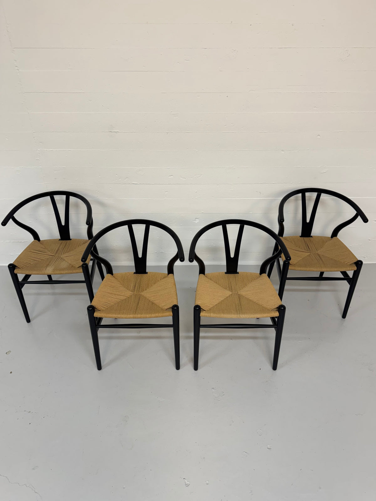 Hans J. Wegner ‘CH-24’ Carl Hansen & Søn.