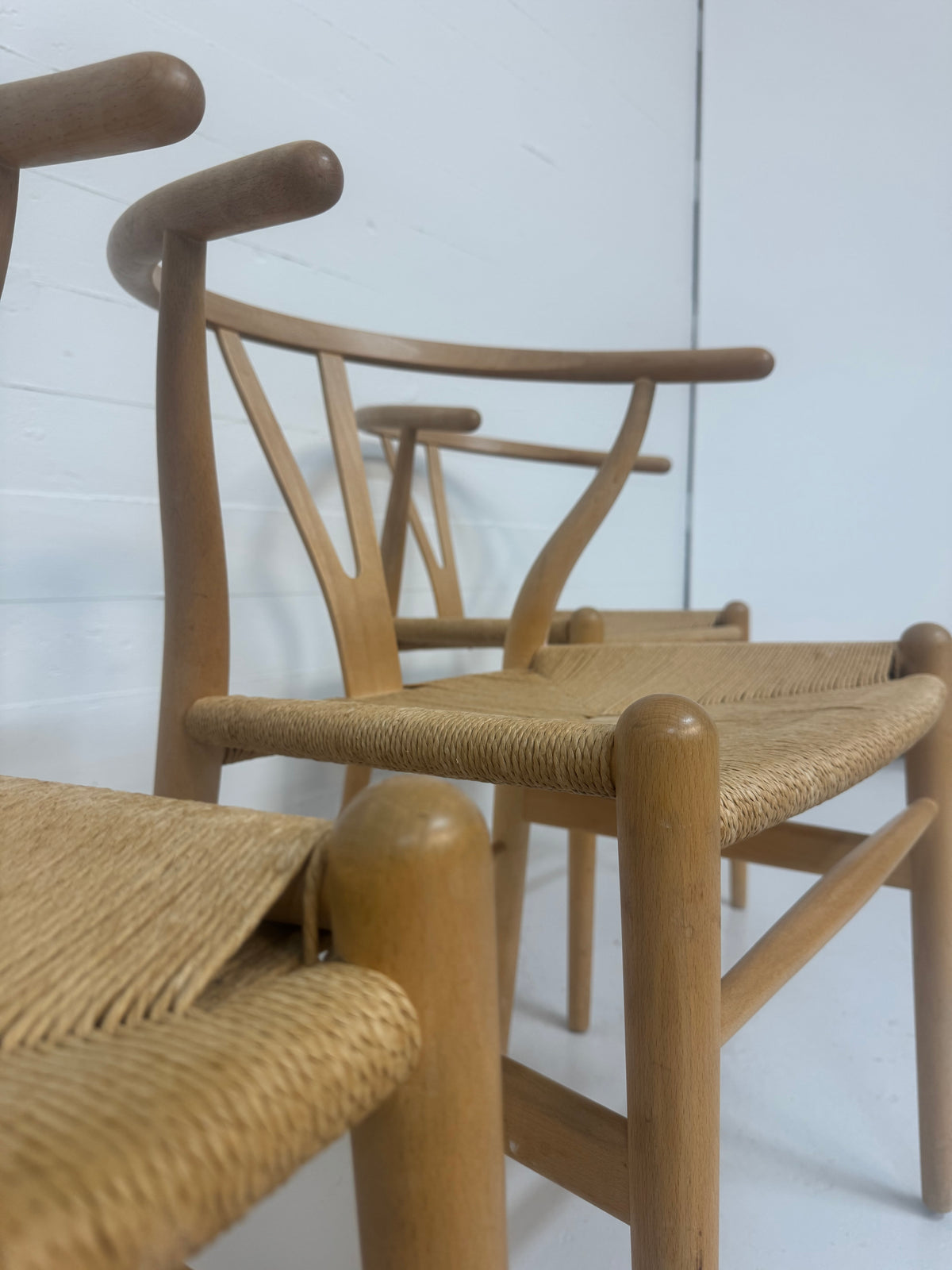 Hans J. Wegner ‘CH-24’ Carl Hansen & Søn.