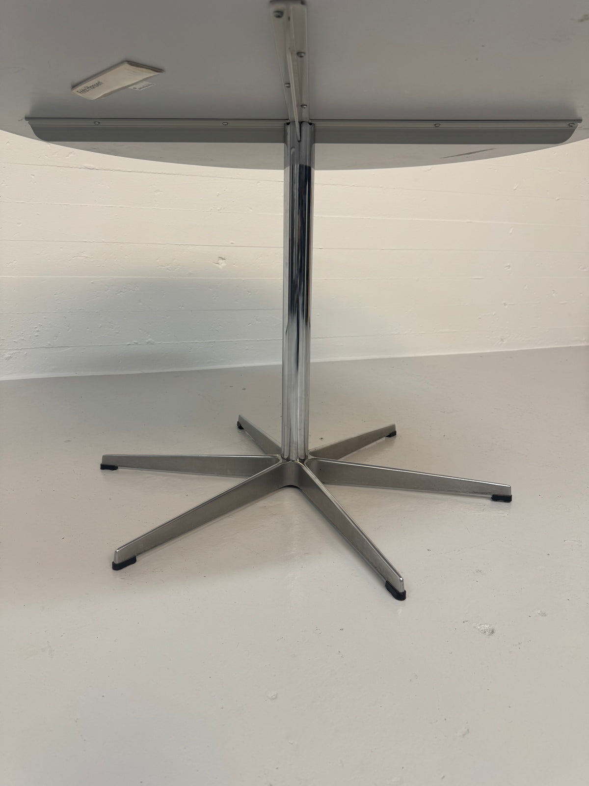 Arne Jacobsen ‘A825’ Fritz Hansen.