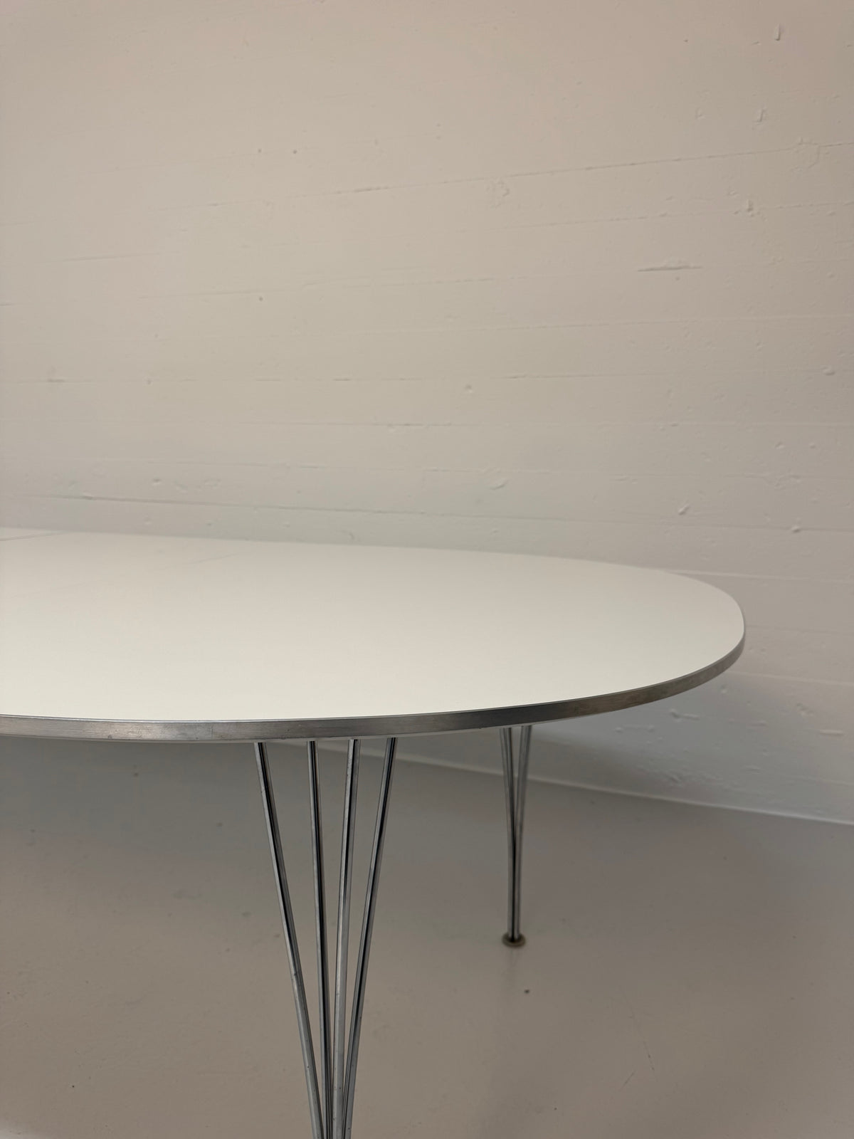 Piet Hein ‘Superellipse’ Fritz Hansen.