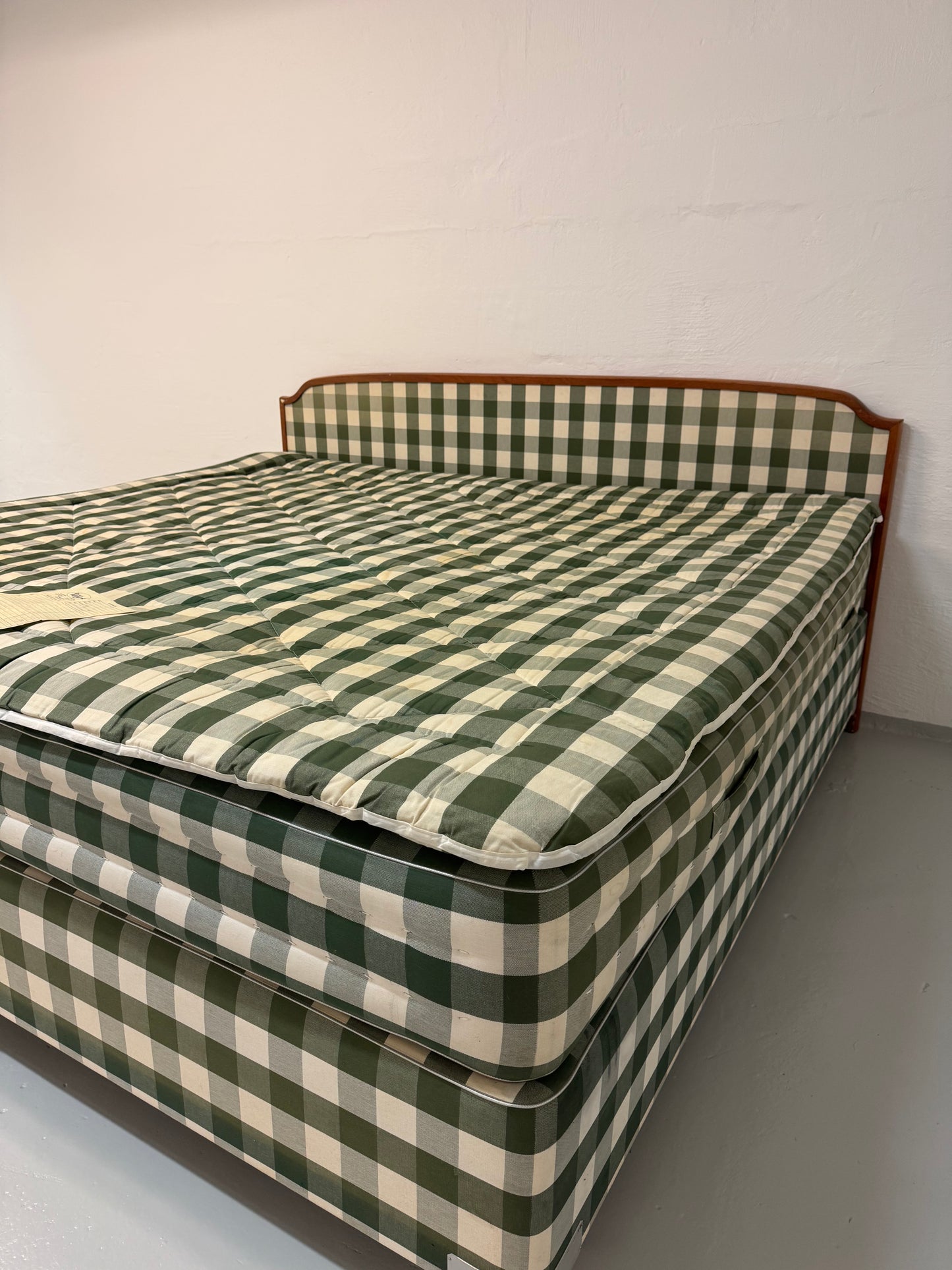 Hästens 2000T dobbeltseng m. gavl – 210x200 cm (m. kvittering)