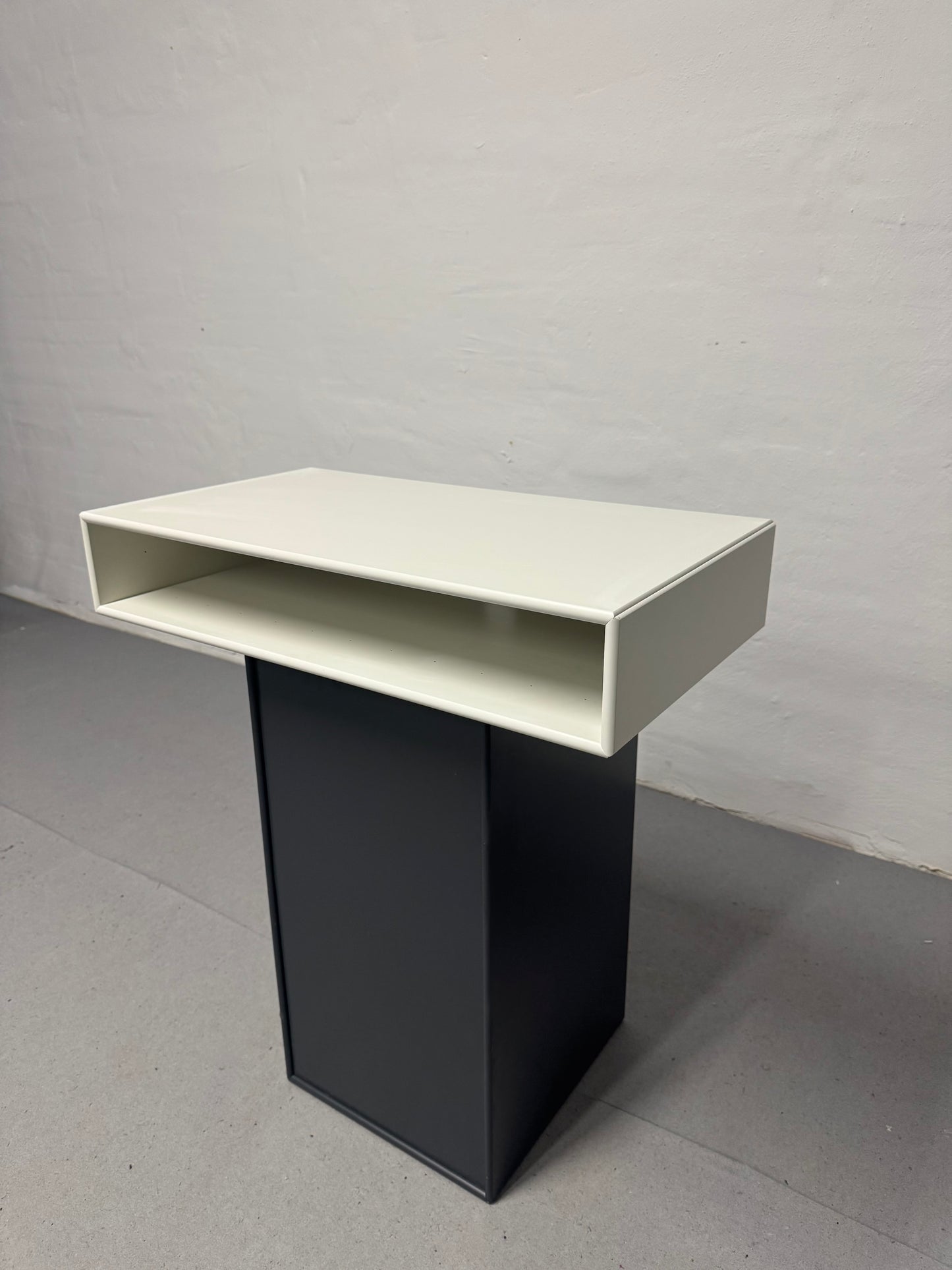 Peter J. Lassen, Montana TV-modul.