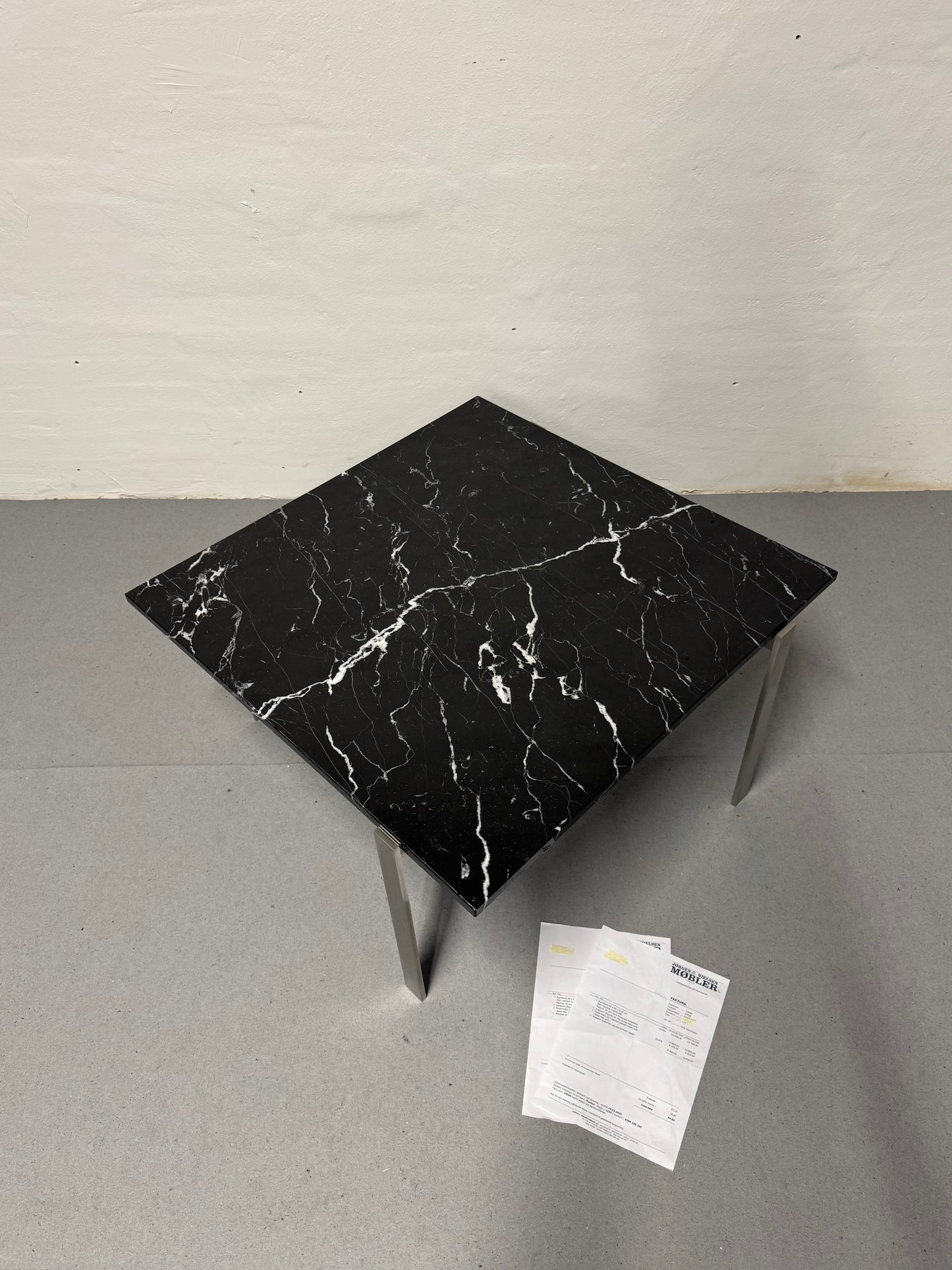 Mølballe ‘Barcelona’ Sofabord, sort marmor.