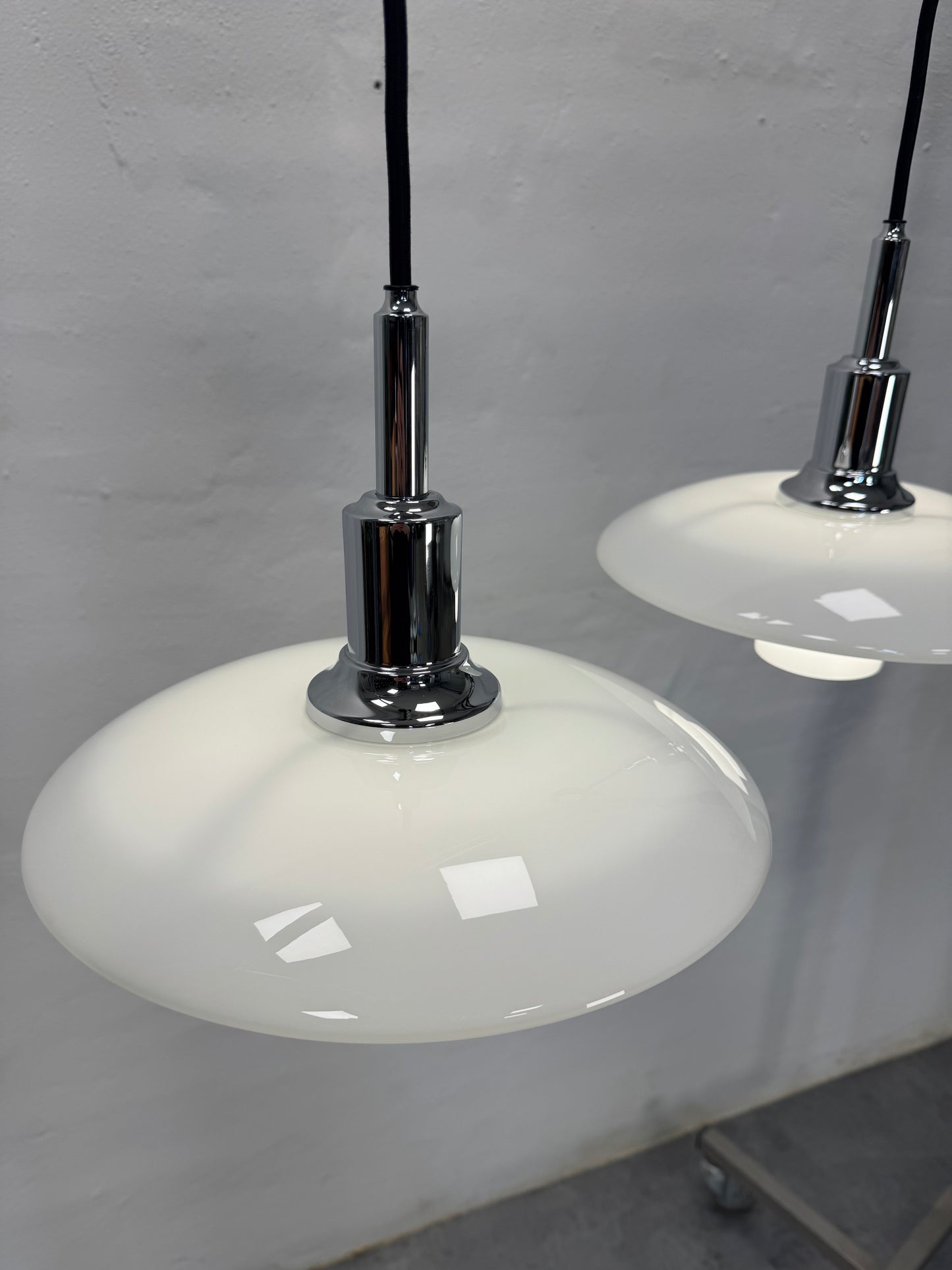 Poul Henningsen, “PH 3/2” Louis Poulsen.