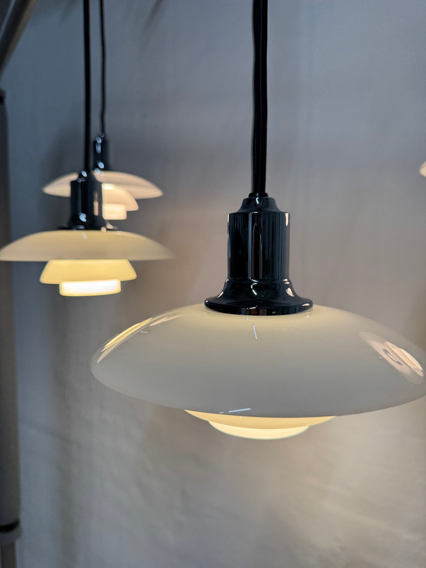 Poul Henningsen, “PH 2/1” Louis Poulsen.