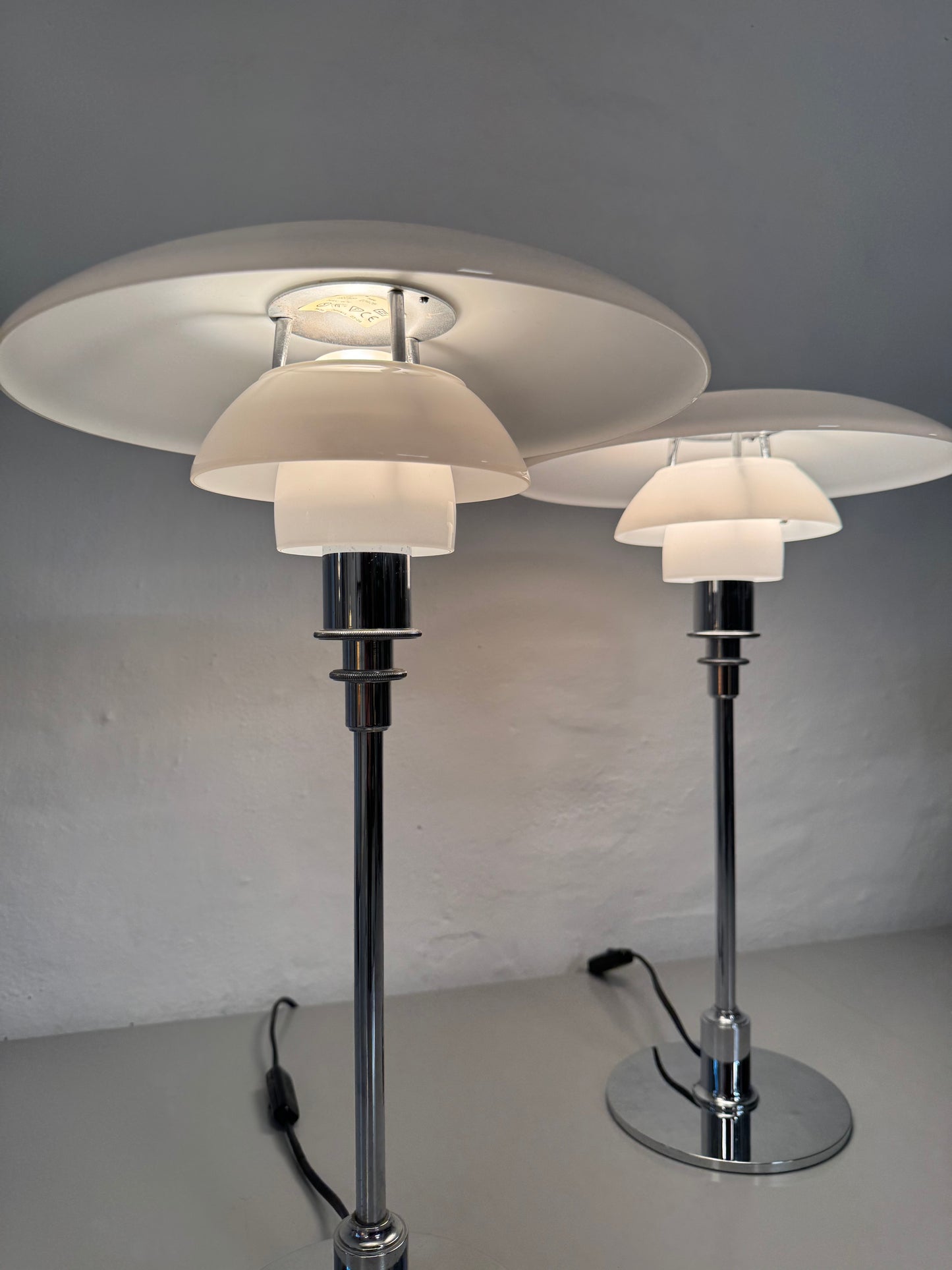 Poul Henningsen, “PH 3/2” Louis Poulsen.