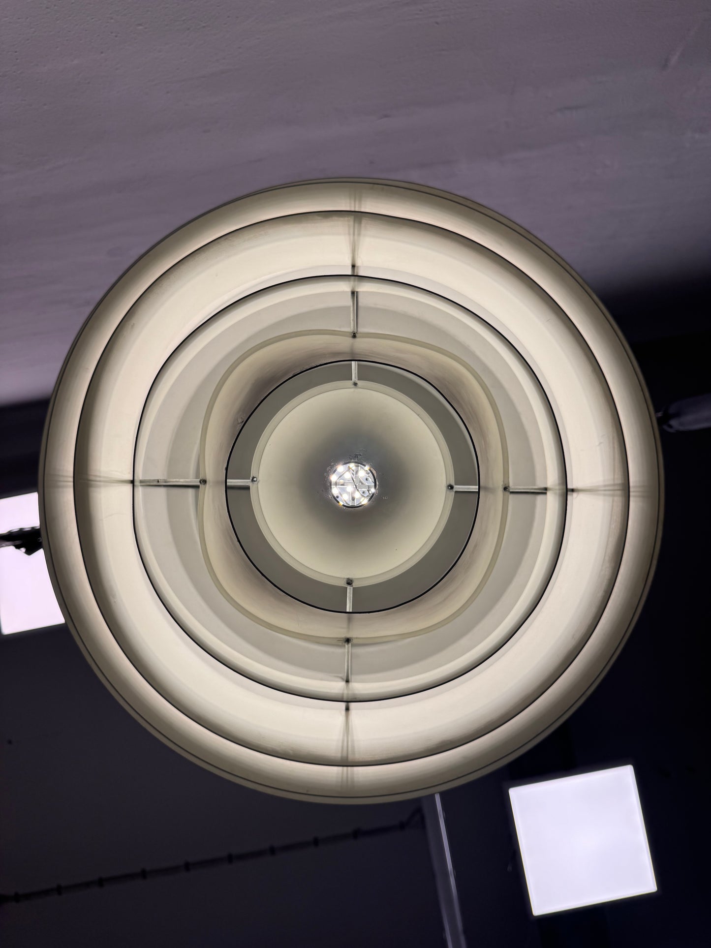 Poul Henningsen “Louvre” Fritz Hansen, Ø60 cm.