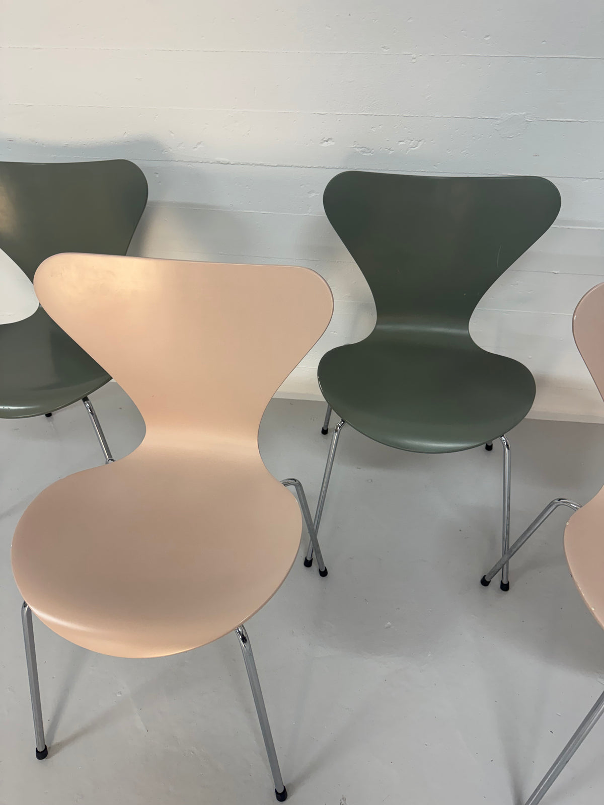 Arne Jacobsen ‘3107’ Fritz Hansen.