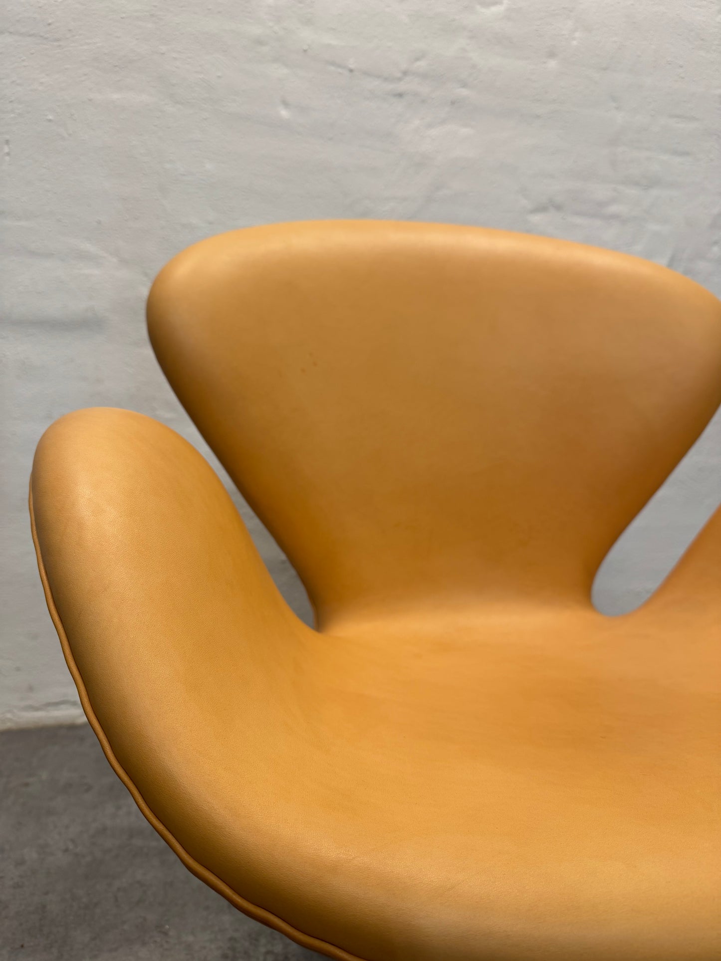ORIGINAL POLSTRING Arne Jacobsen ‘Svanen’ Fritz Hansen - 2023.