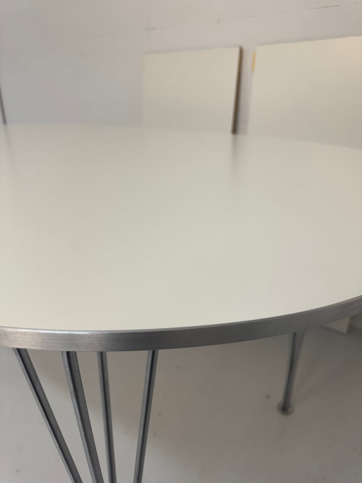 Piet Hein ‘Superellipse’ Fritz Hansen.