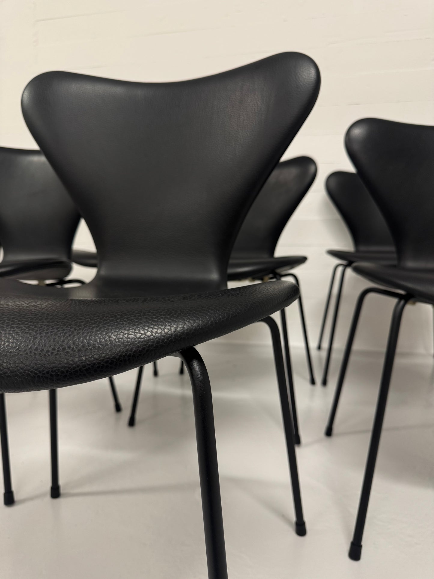 Arne Jacobsen ‘3107’ Fritz Hansen.